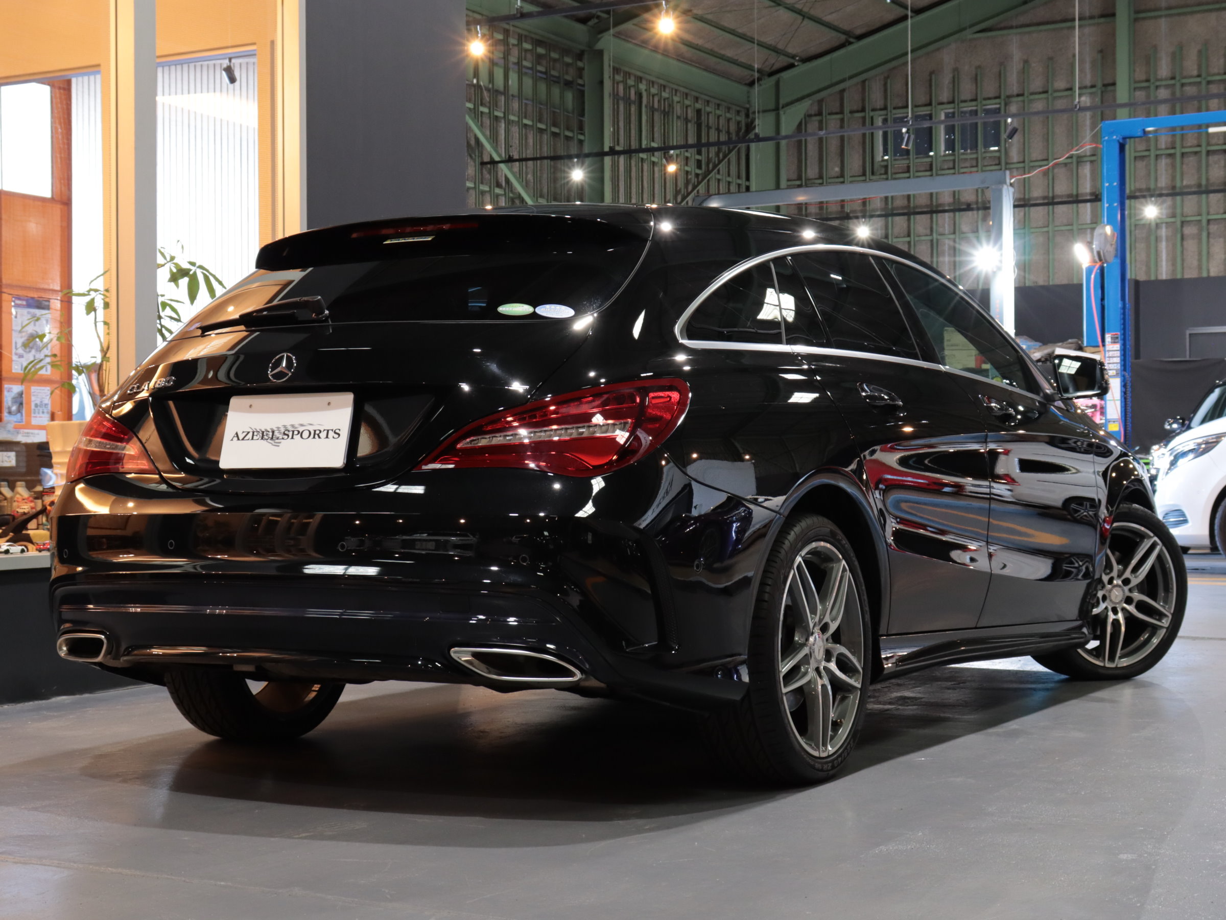 メルセデスベンツ　ＣＬＡ１８０　スポーツ　シューティングブレーク