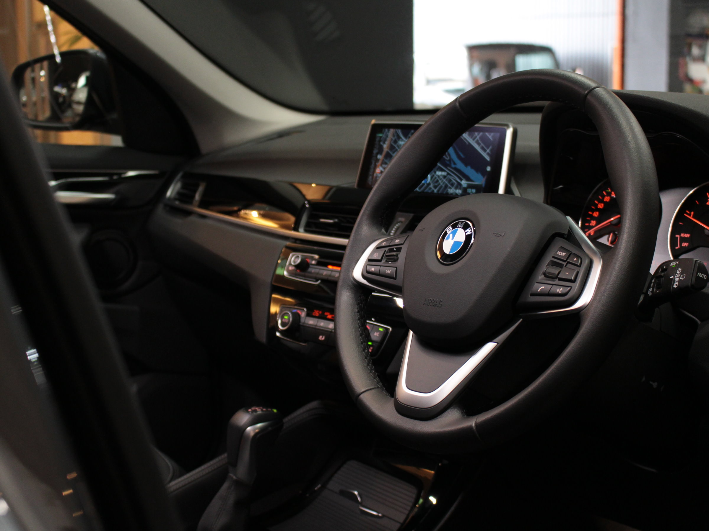 ＢＭＷ　Ｘ１　ｘドライブ１８ｄ　Ｘライン