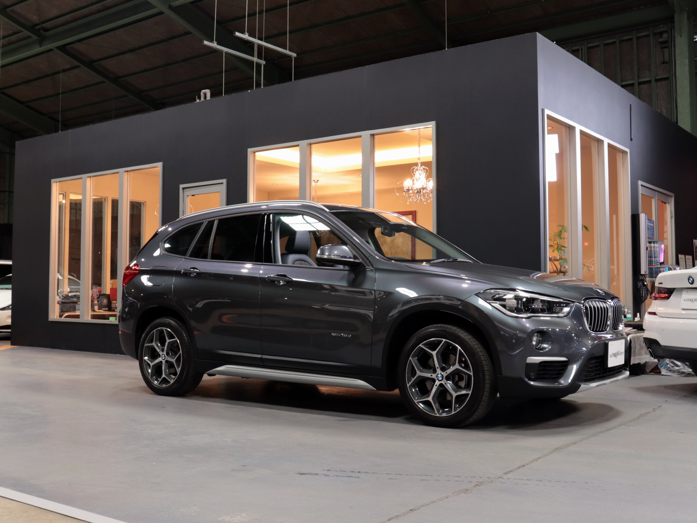 ＢＭＷ　Ｘ１　ｘドライブ１８ｄ　Ｘライン