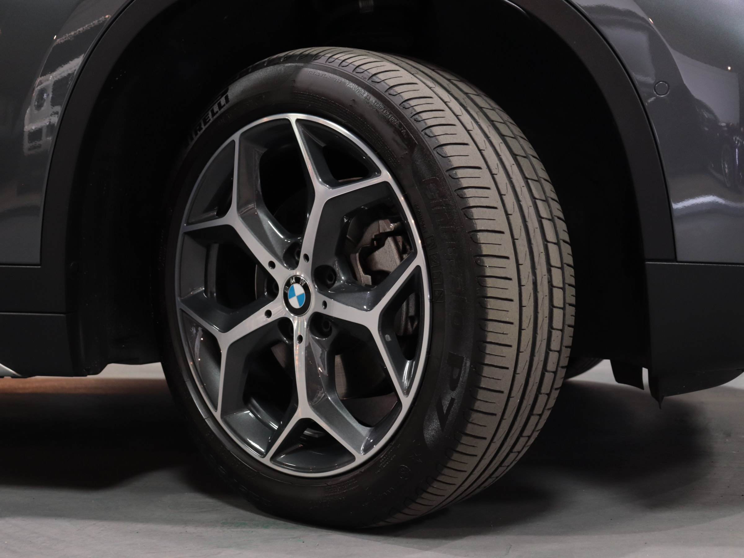 ＢＭＷ　Ｘ１　ｘドライブ１８ｄ　Ｘライン
