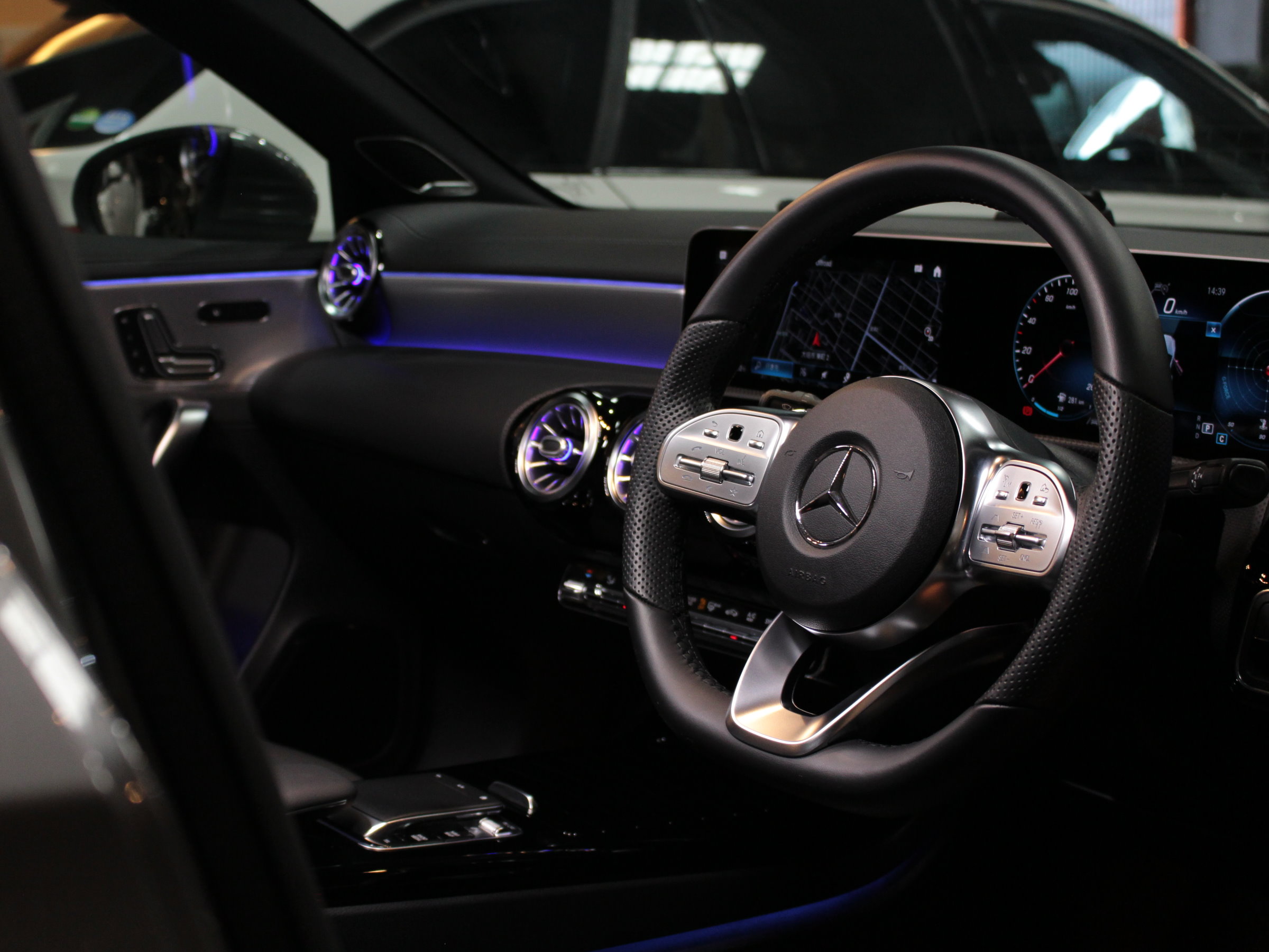 メルセデスベンツ　Ａ２００ｄ　ＡＭＧライン