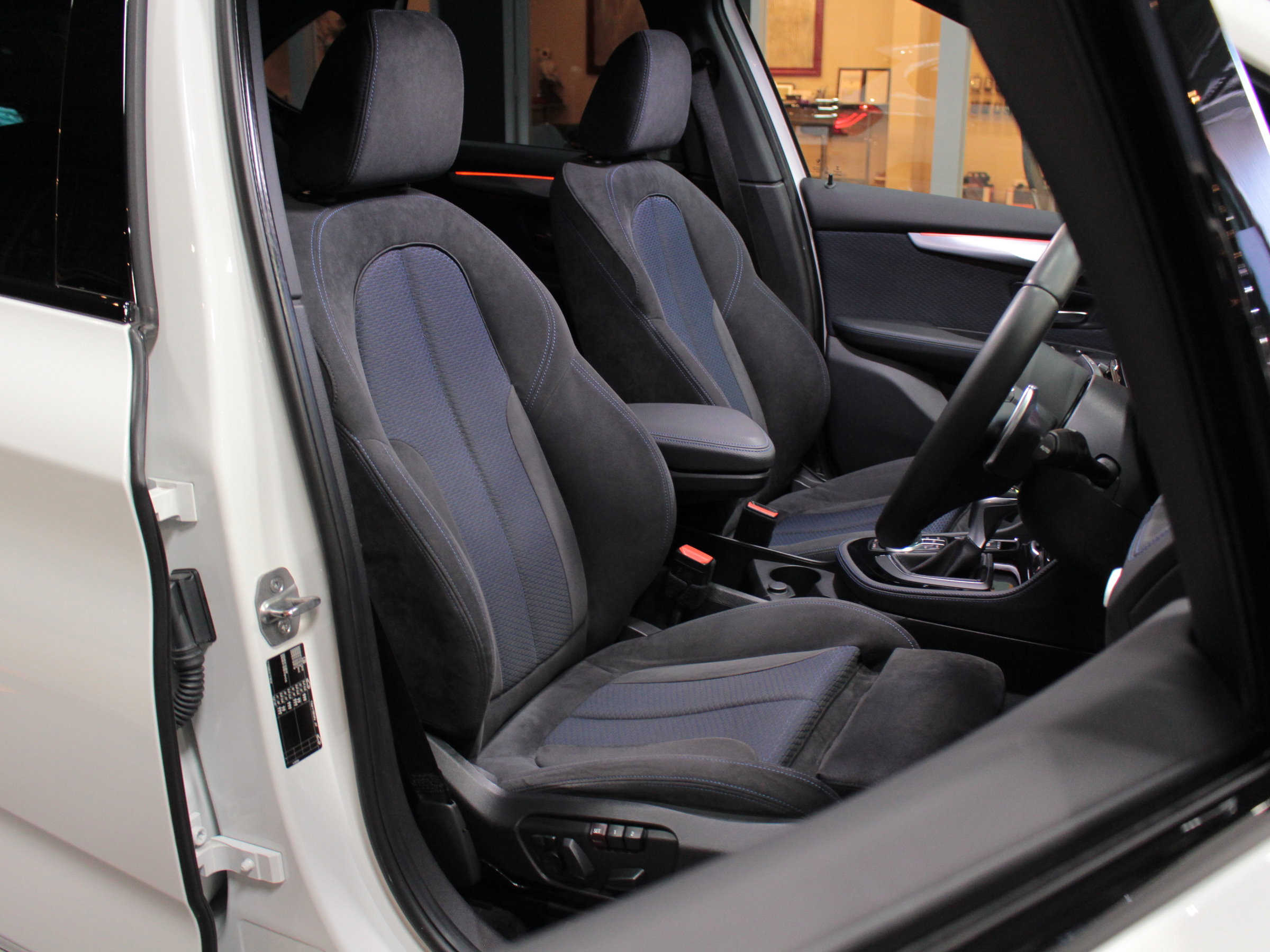 ＢＭＷ　２１８ｄ　アクティブツアラー　Ｍスポーツ