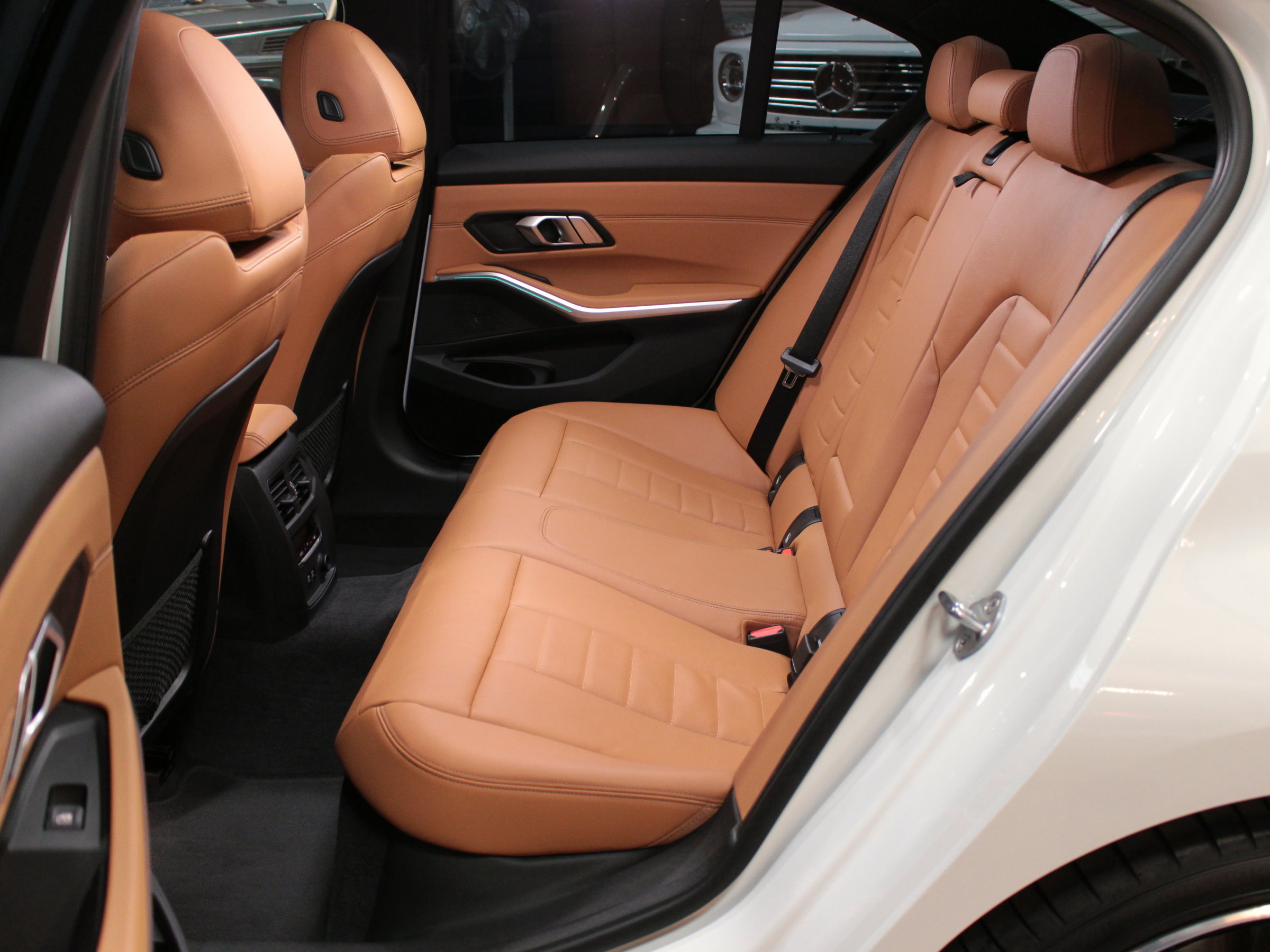 ＢＭＷ　３２０ｄ　ｘＤｒｉｖｅ　Ｍスポーツ