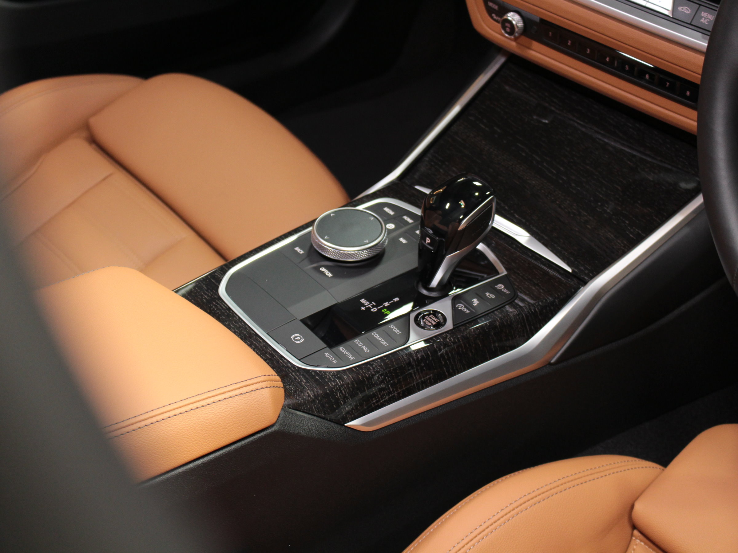 ＢＭＷ　３２０ｄ　ｘＤｒｉｖｅ　Ｍスポーツ