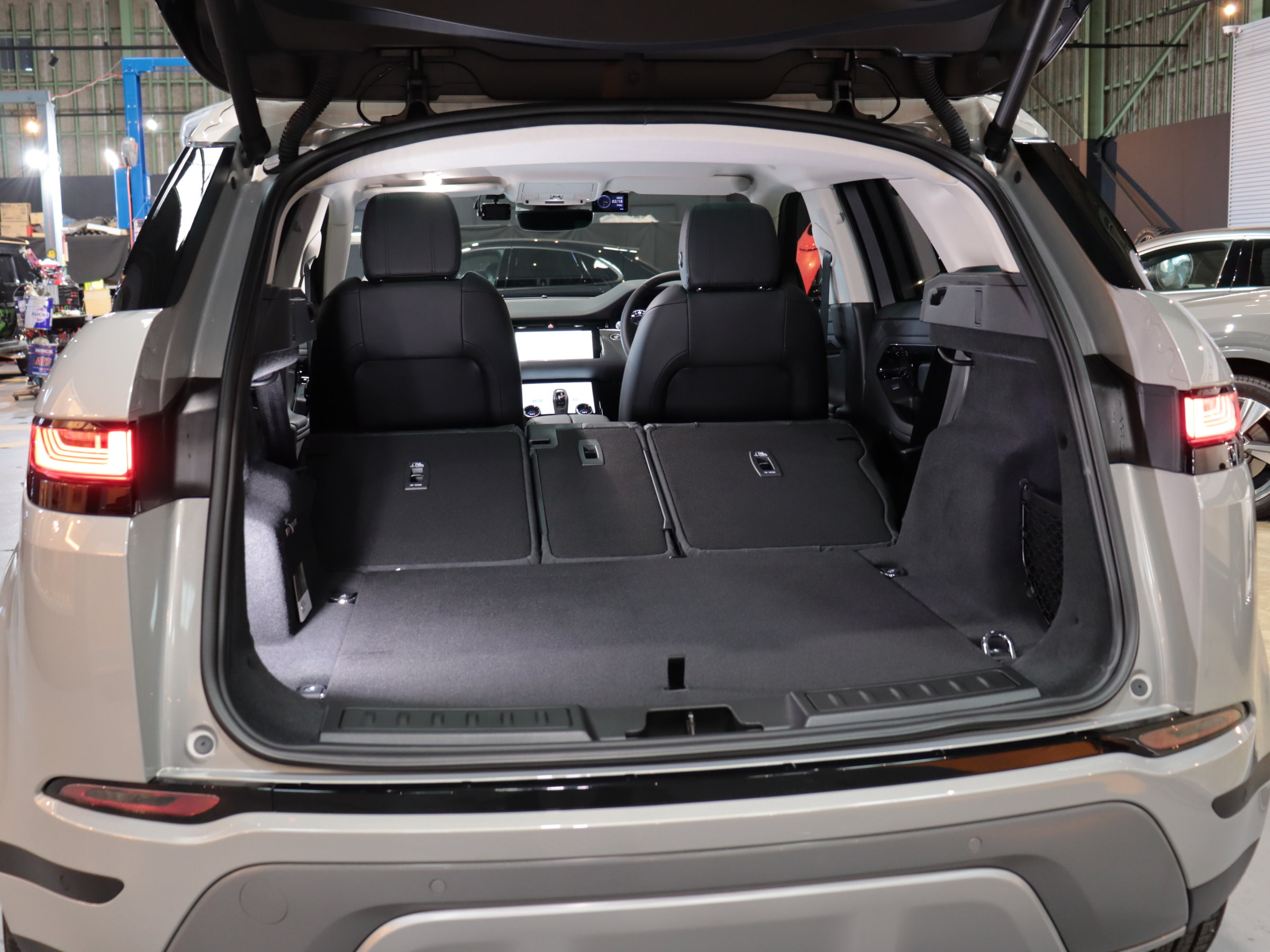 ランドローバー　レンジローバーイヴォーク　Ｓ2.0Ｌ　Ｐ２００　４ＷD