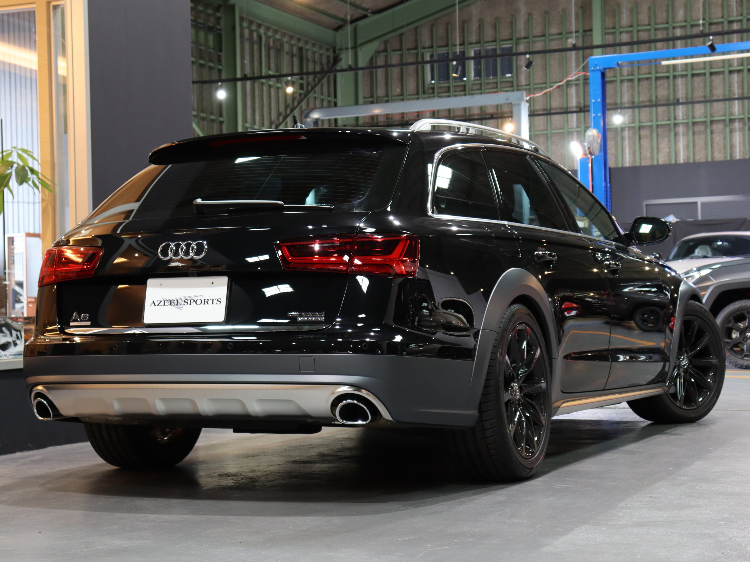 アウディ　Ａ６オールロードクワトロ　４ＷＤ
