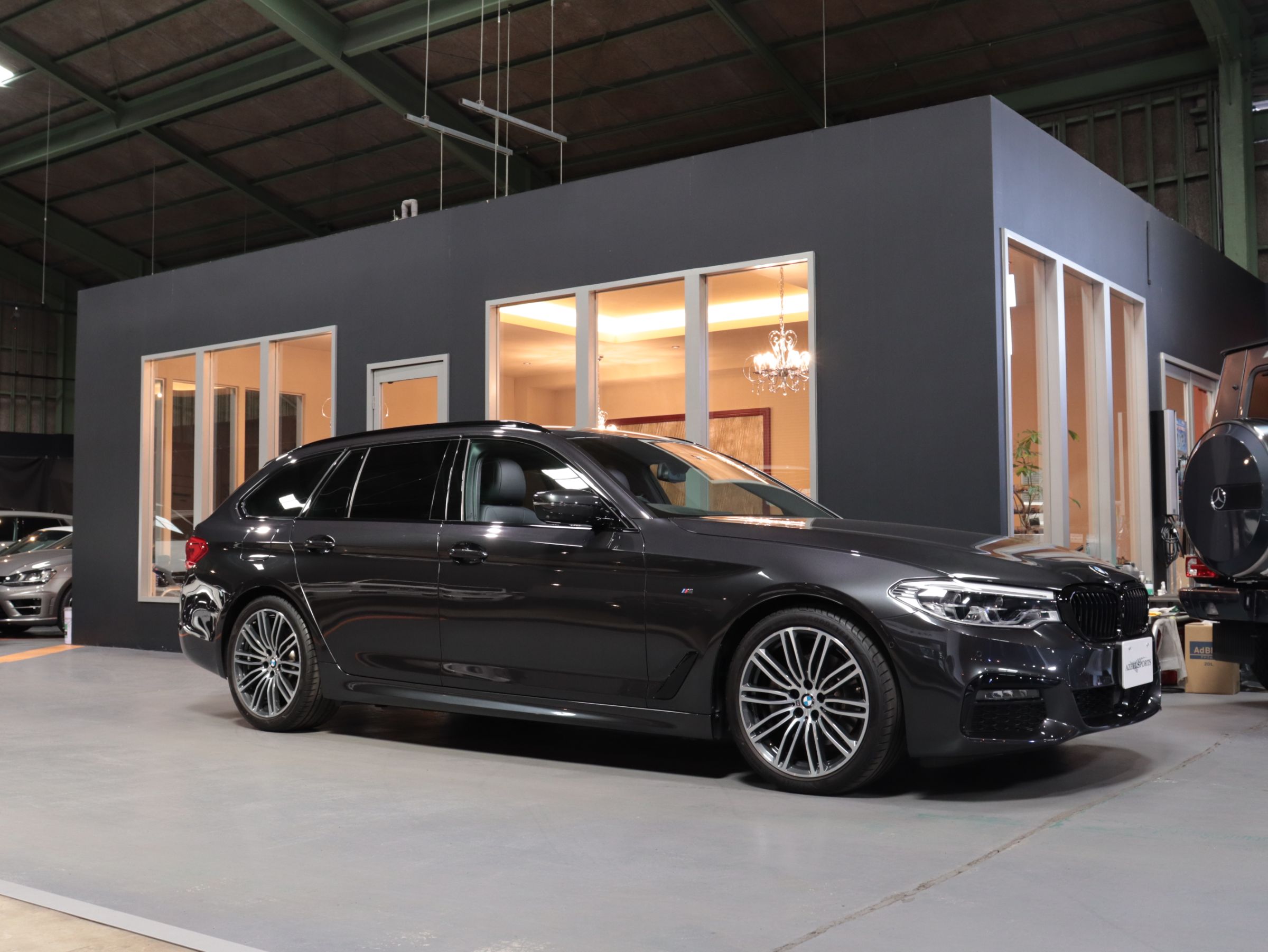 ＢＭＷ　５シリーズ　５２３ｄツーリング　Ｍスポーツ　ハイラインＰＫＧ