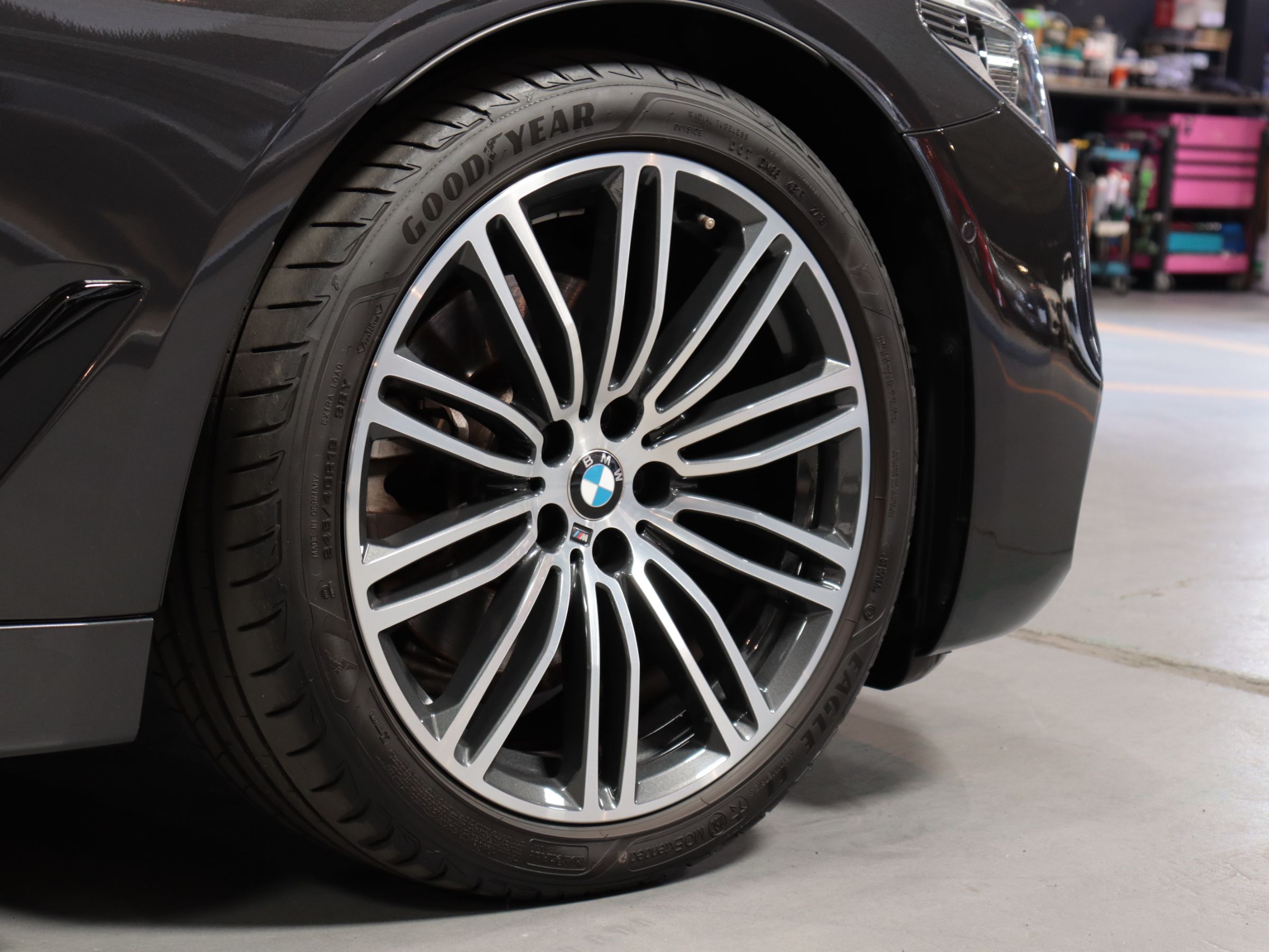 ＢＭＷ　５シリーズ　５２３ｄツーリング　Ｍスポーツ　ハイラインＰＫＧ