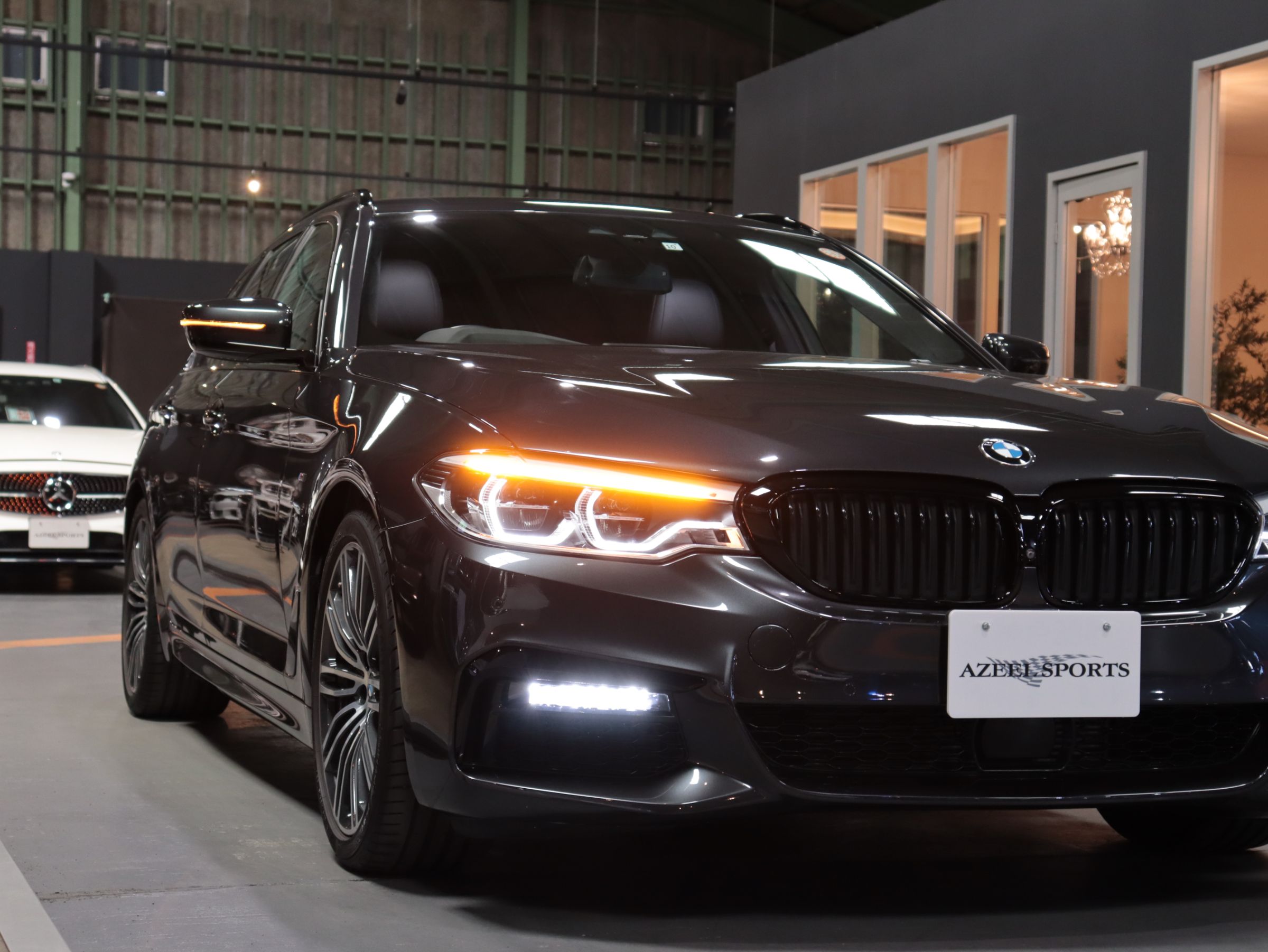 ＢＭＷ　５シリーズ　５２３ｄツーリング　Ｍスポーツ　ハイラインＰＫＧ