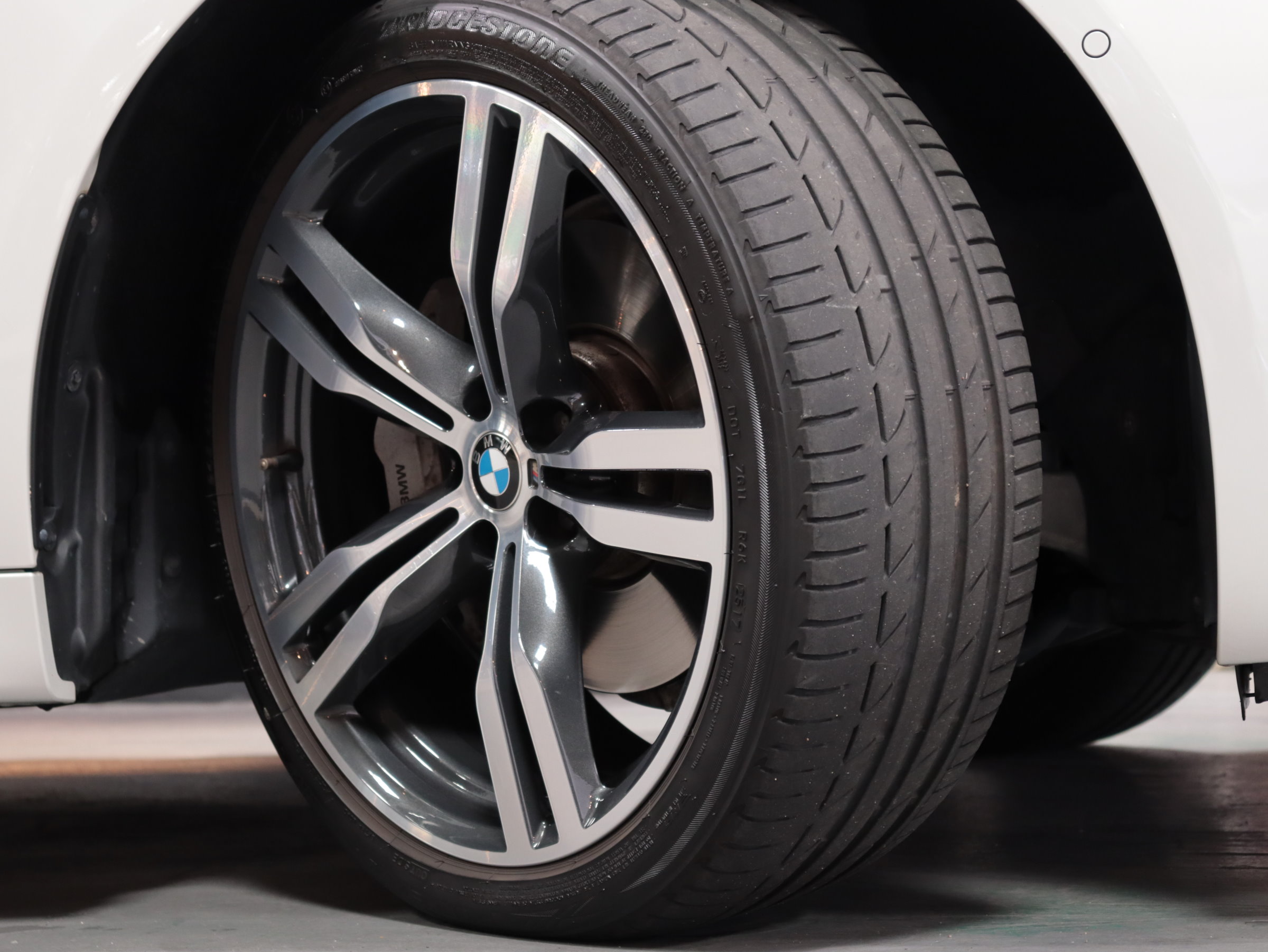 ＢＭＷ　７４０ｅアイパフォーマンス　Ｍスポーツ