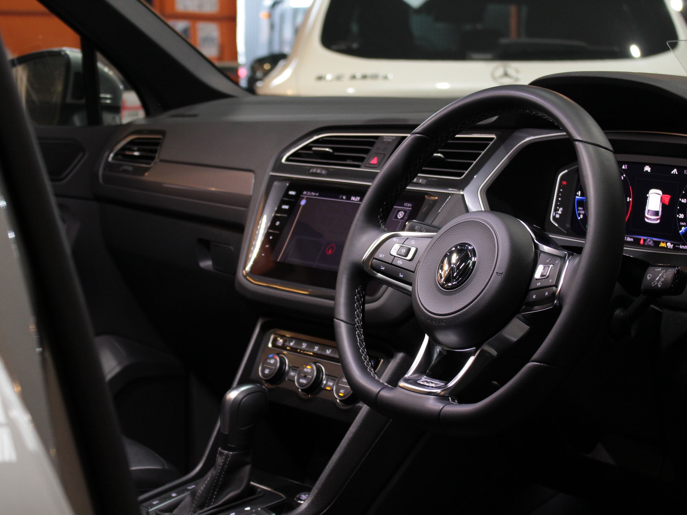 フォルクスワーゲン　ティグアン　ＴＤＩ４モーション　Ｒライン