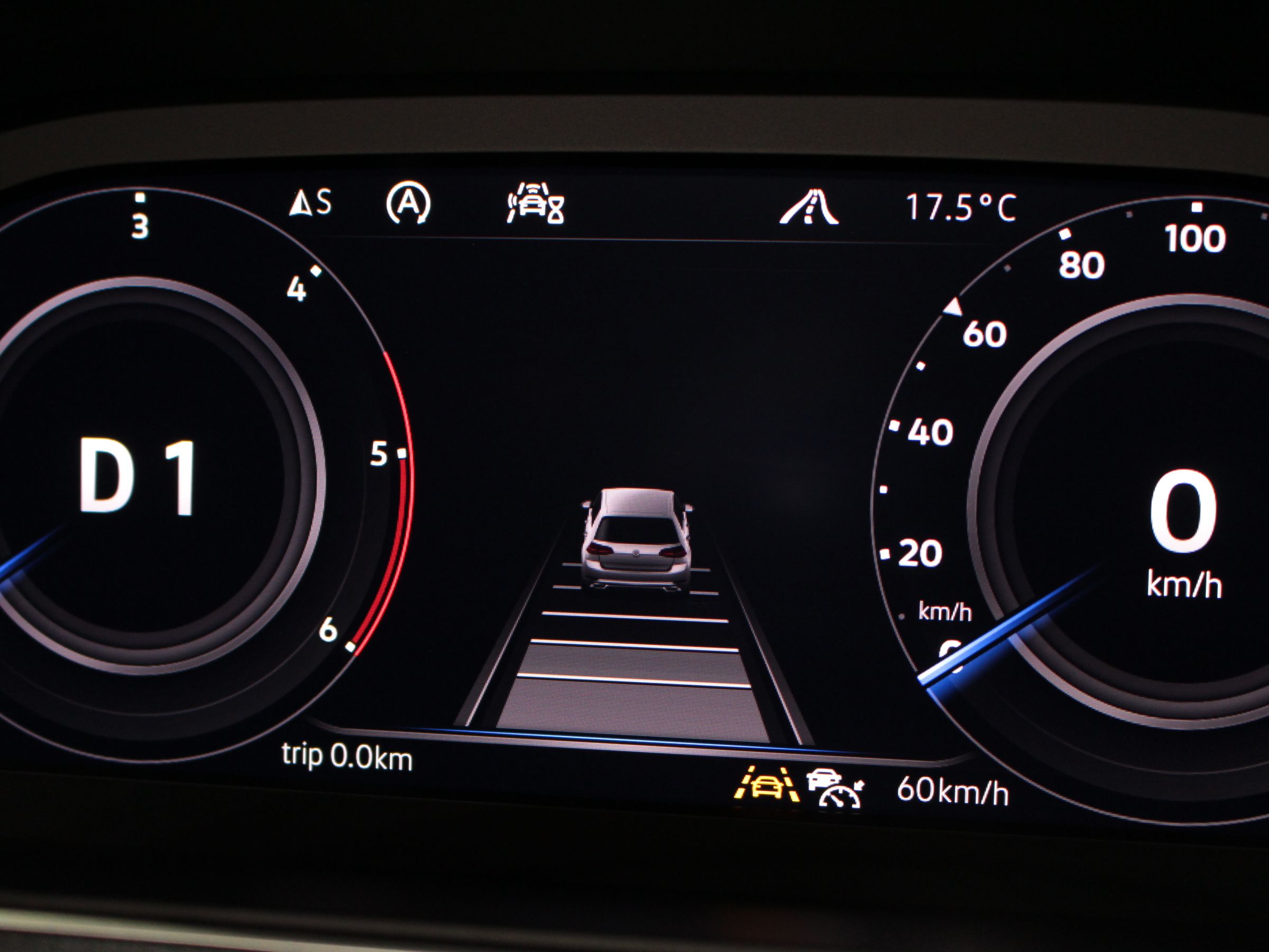 フォルクスワーゲン　ティグアン　ＴＤＩ４モーション　Ｒライン