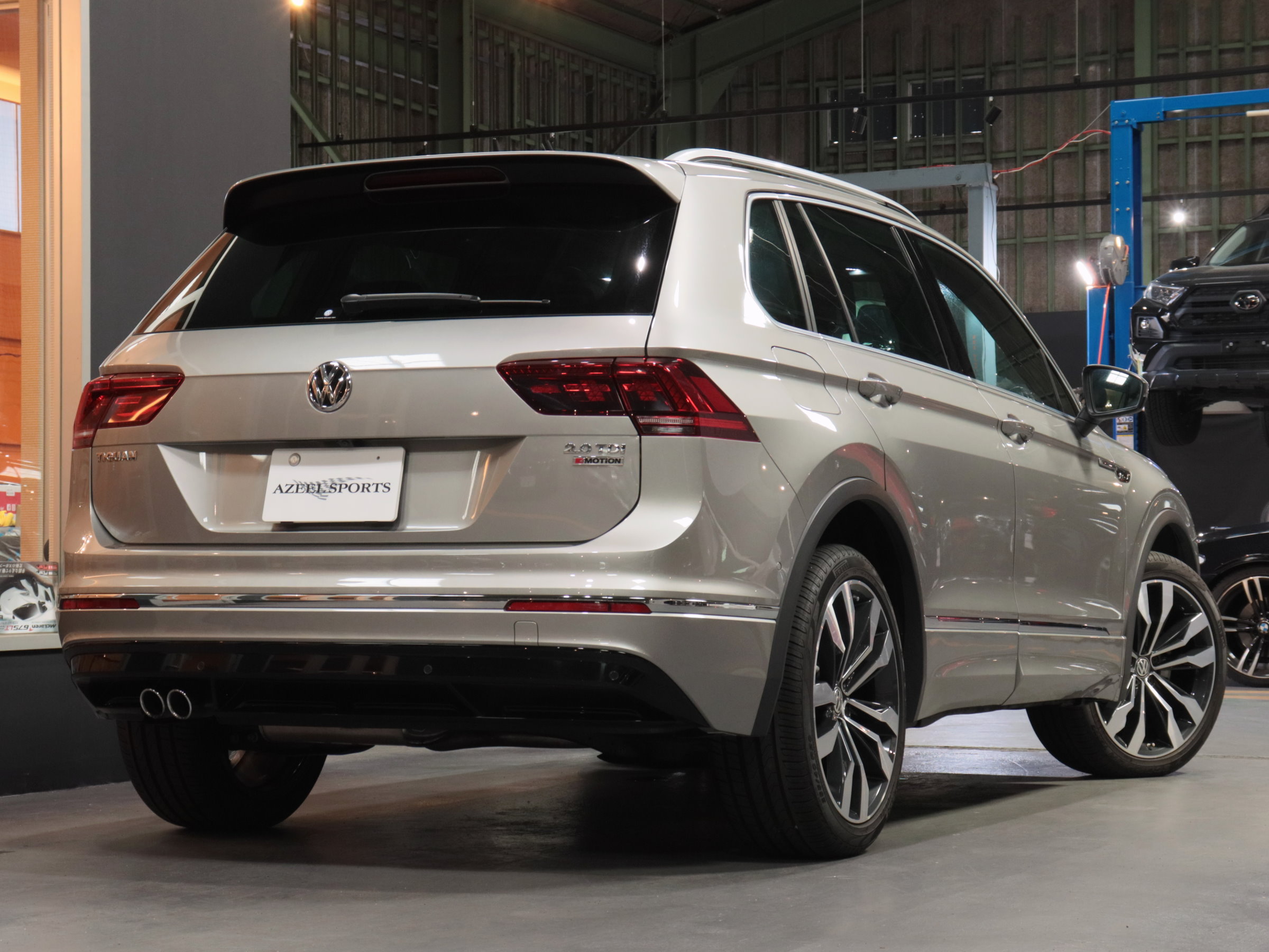 フォルクスワーゲン　ティグアン　ＴＤＩ４モーション　Ｒライン