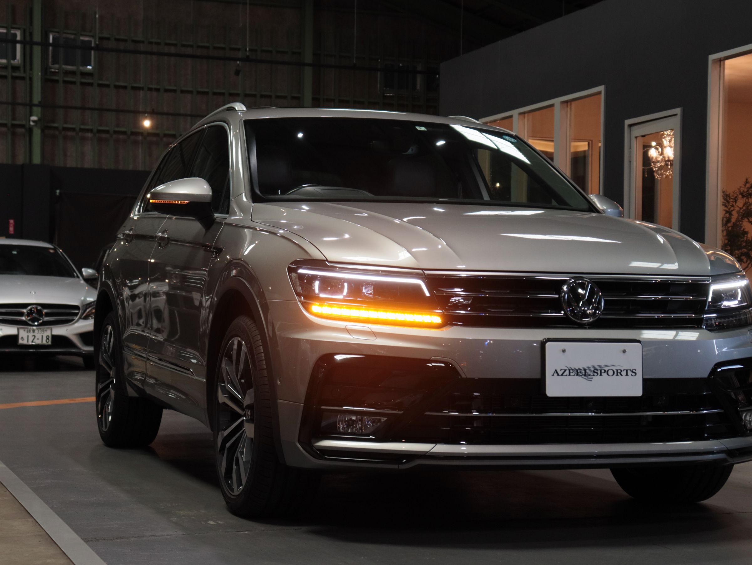 フォルクスワーゲン　ティグアン　ＴＤＩ４モーション　Ｒライン