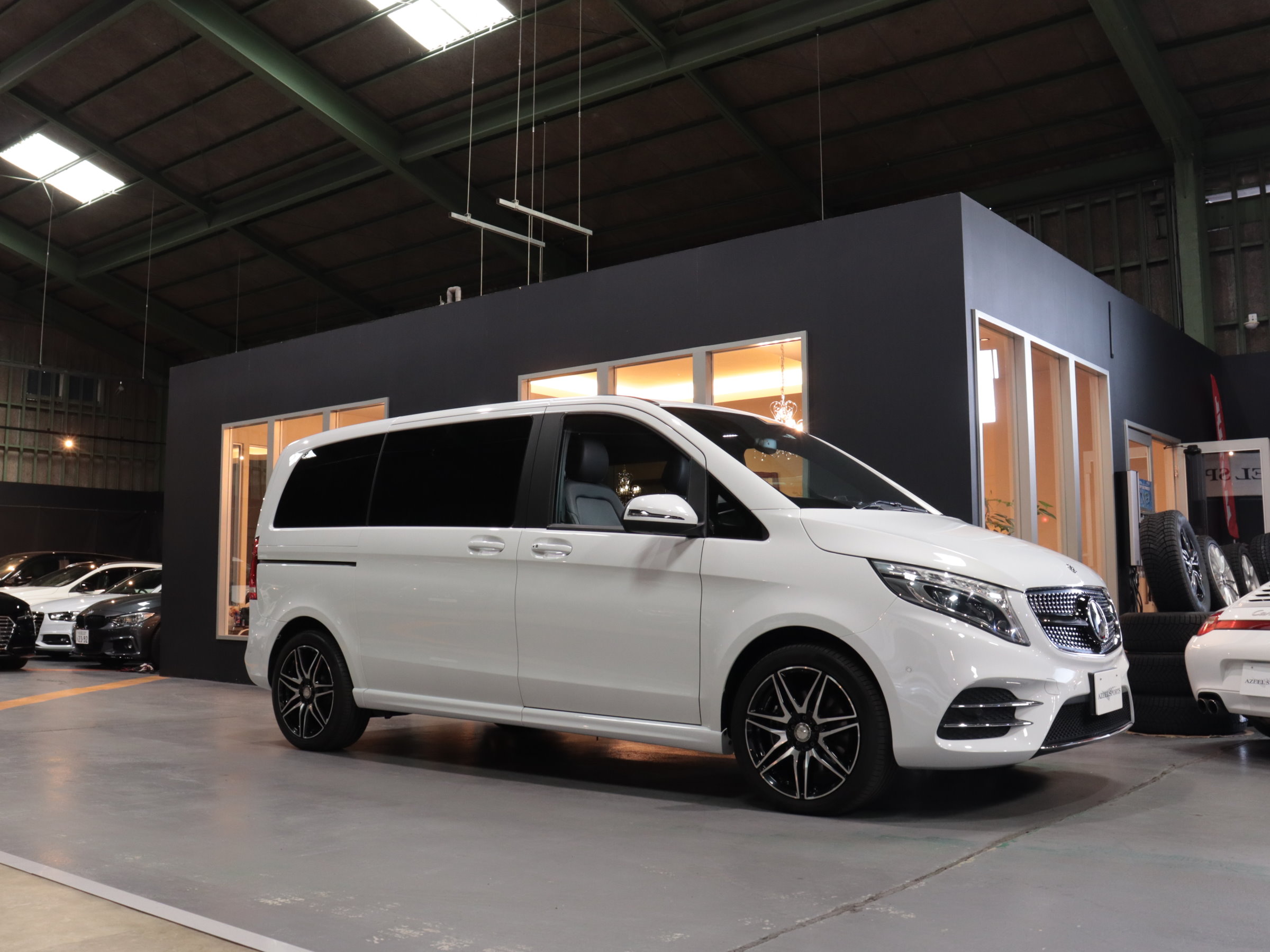 メルセデスベンツ　Ｖ２２０ｄ　スポーツ　