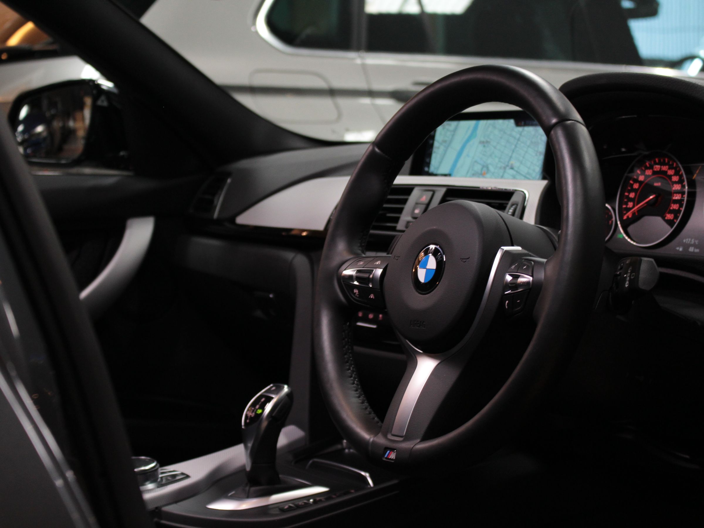 ＢＭＷ　３２０ｄツーリング　Ｍスポーツ　