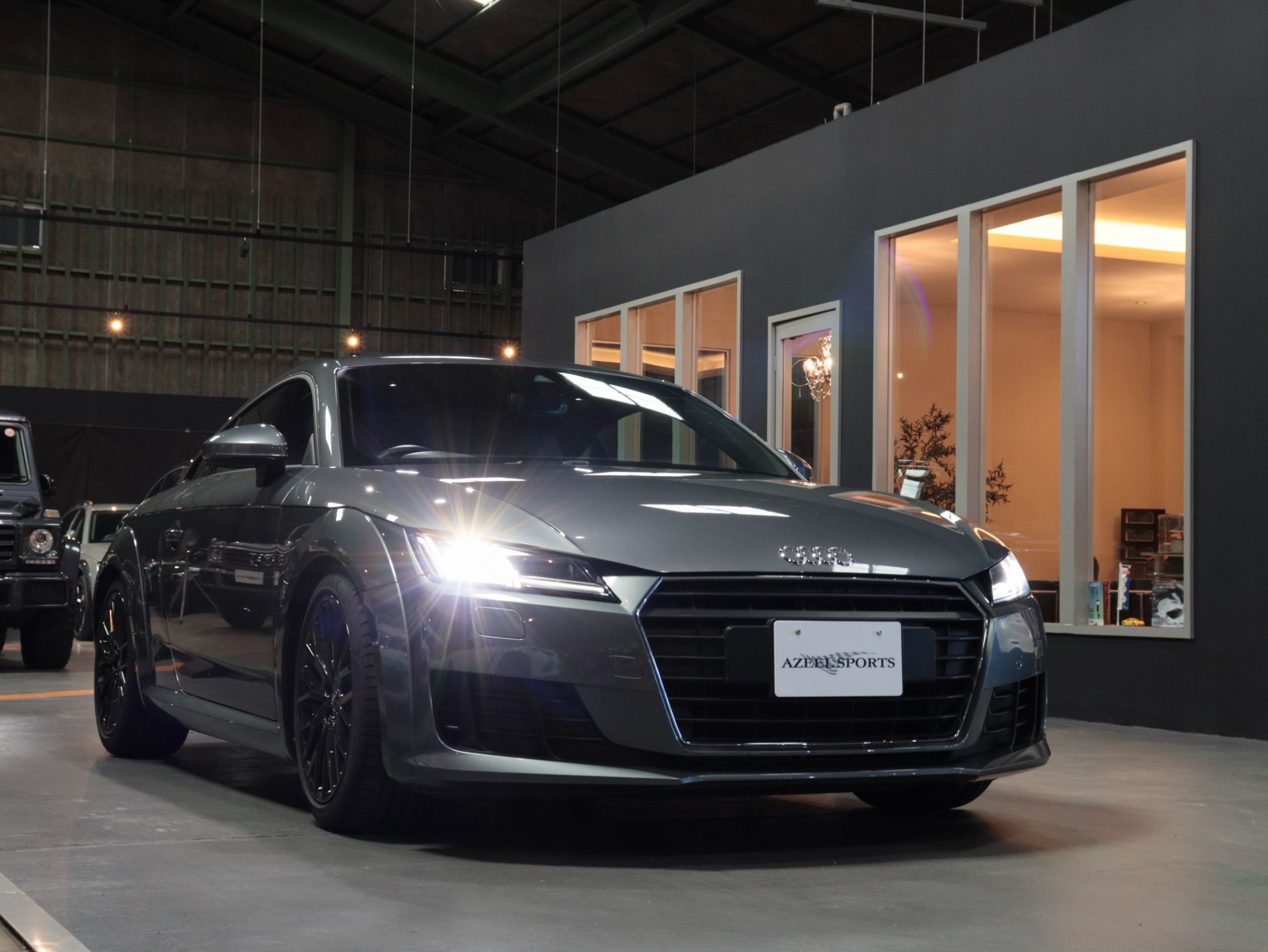 アウディ　ＴＴクーペ　１．８ＴＦＳＩ