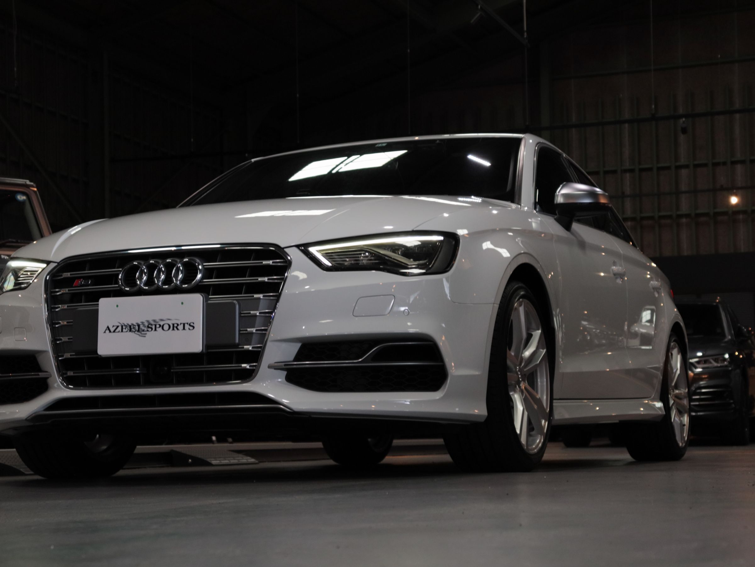 アウディ　Ｓ３セダン　２．０　４ＷD