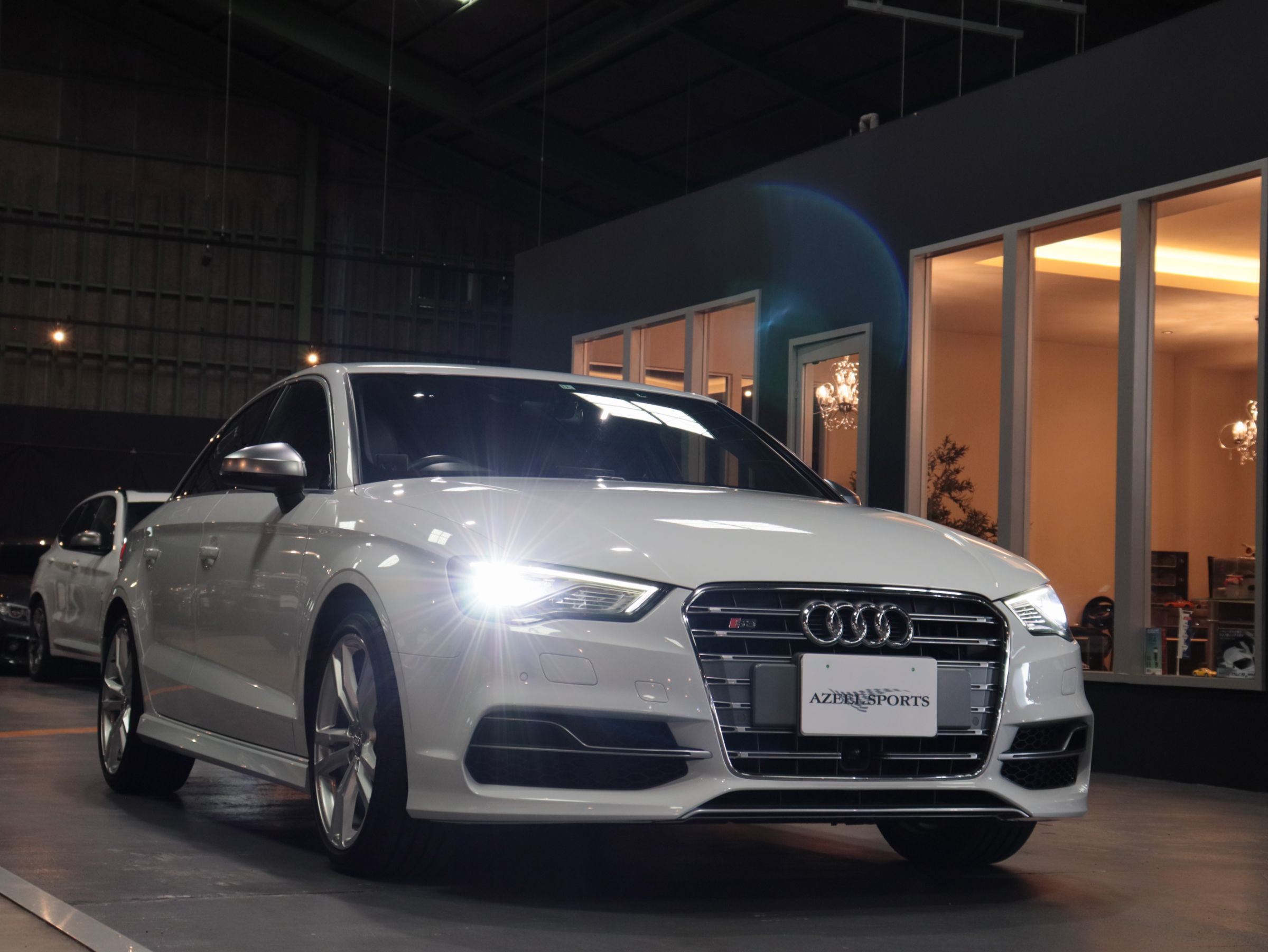 アウディ　Ｓ３セダン　２．０　４ＷD