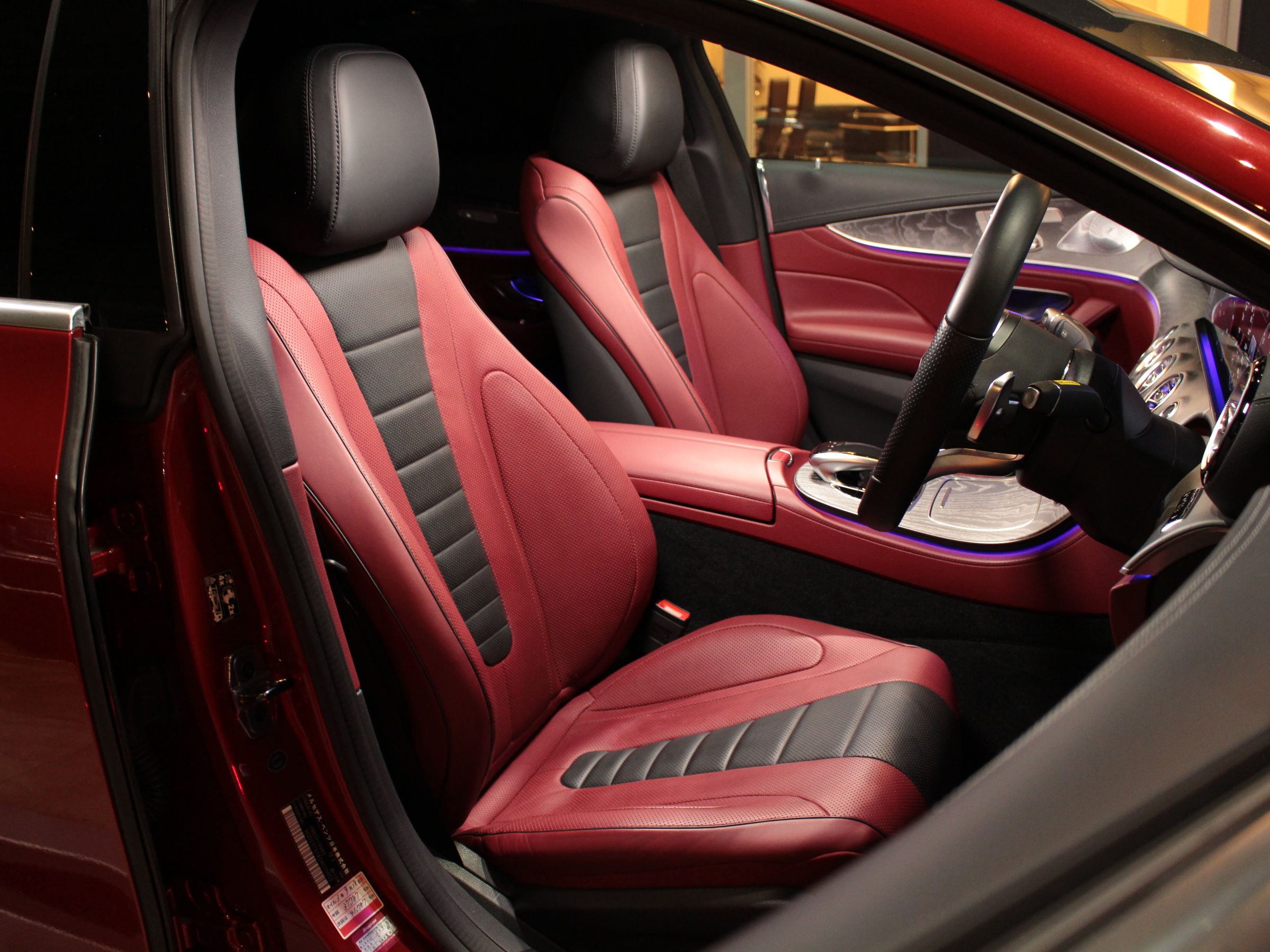 メルセデスベンツ　ＣＬＳ２２０ｄ　スポーツ　レザーエクスクルーシブＰＫＧ