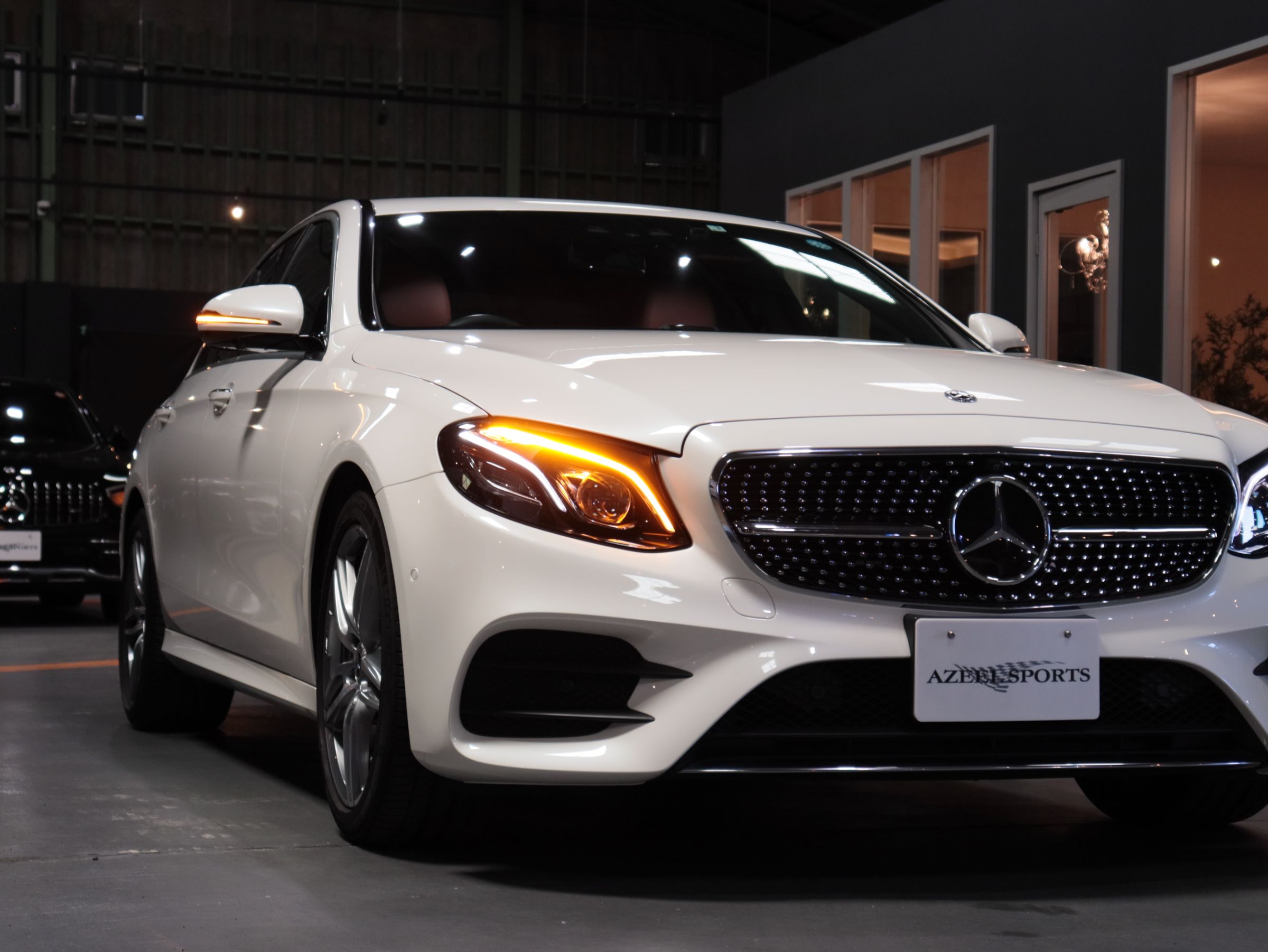 メルセデスベンツ　Ｅ２５０アバンギャルド　スポーツ　レザーエクスクルーシブ