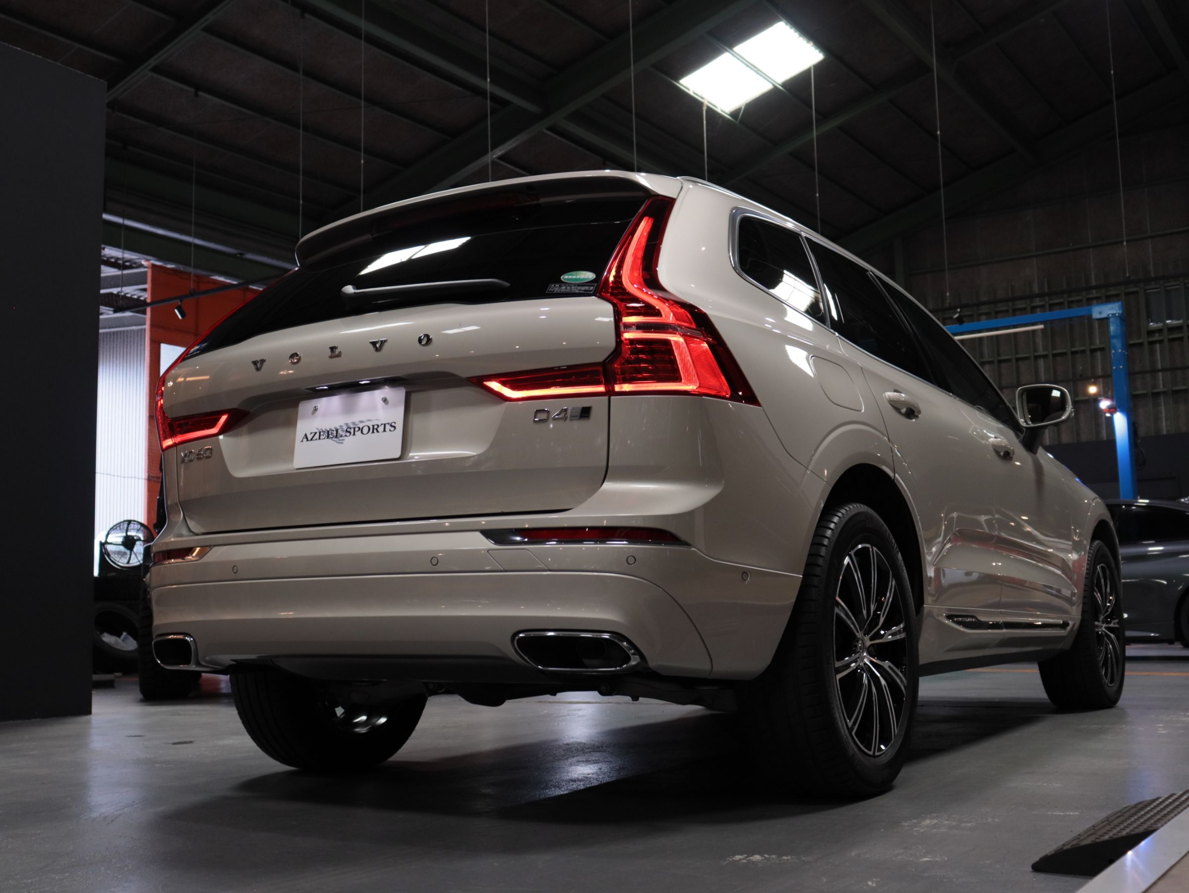 ボルボ　ＸＣ６０　Ｄ４インスクリプション　ＡＷＤ