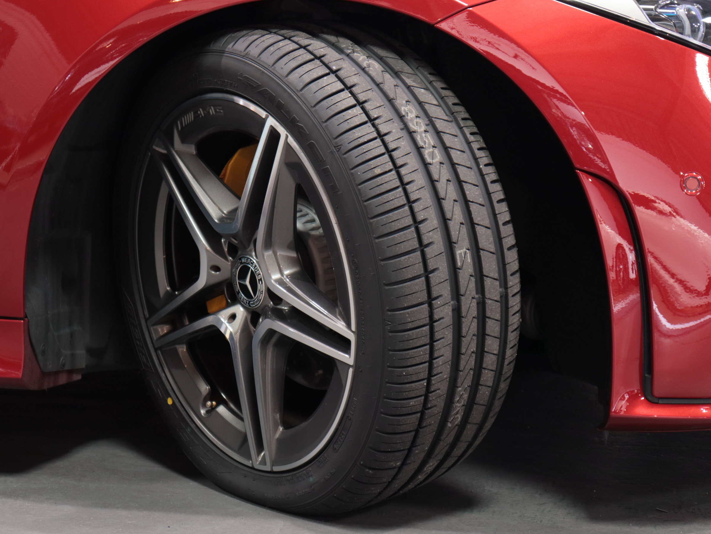 メルセデスベンツ　ＣＬＳ２２０ｄ　スポーツ　レザーエクスクルーシブＰＫＧ