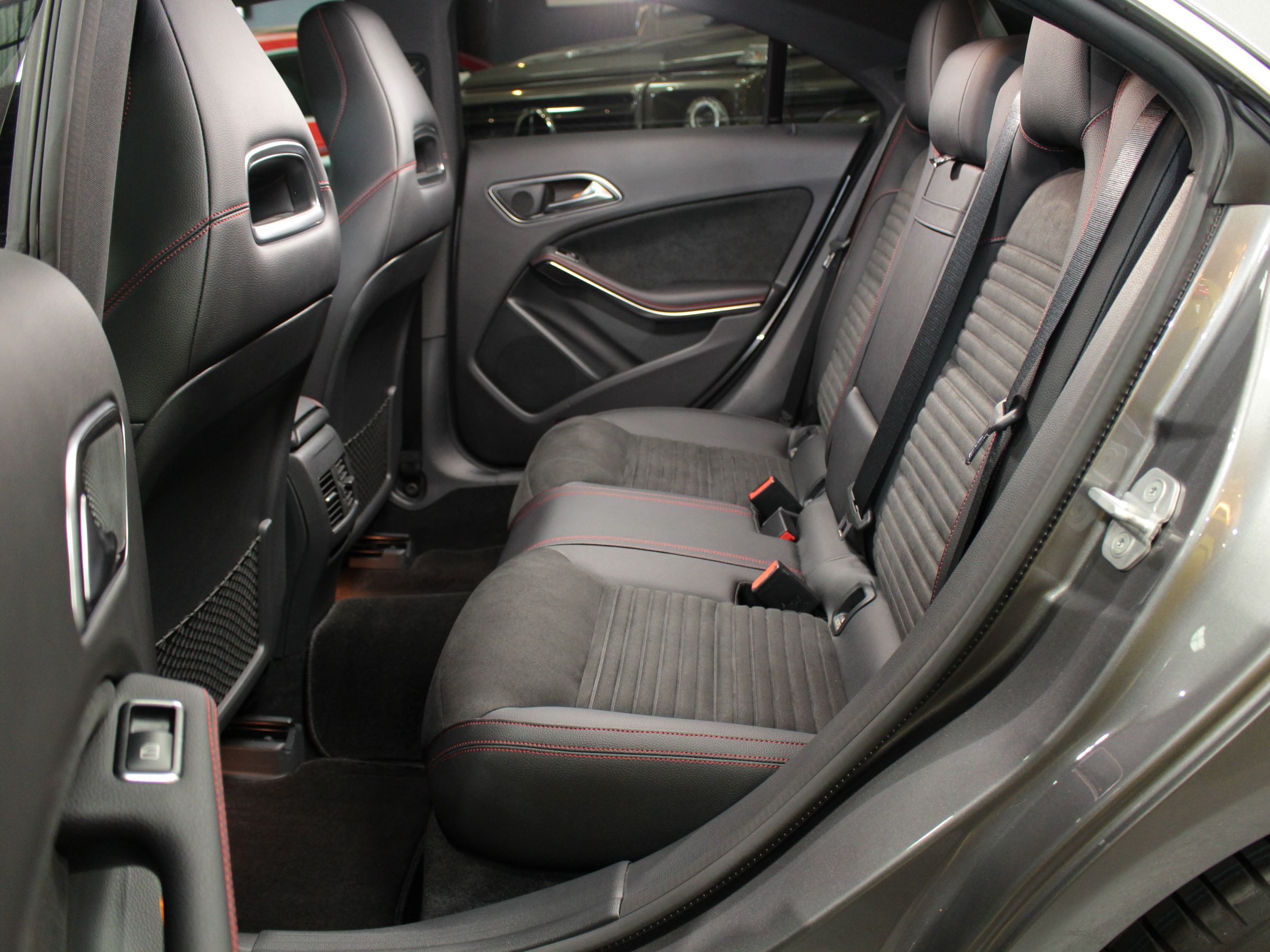 メルセデスベンツ　ＣＬＡ１８０　スポーツ