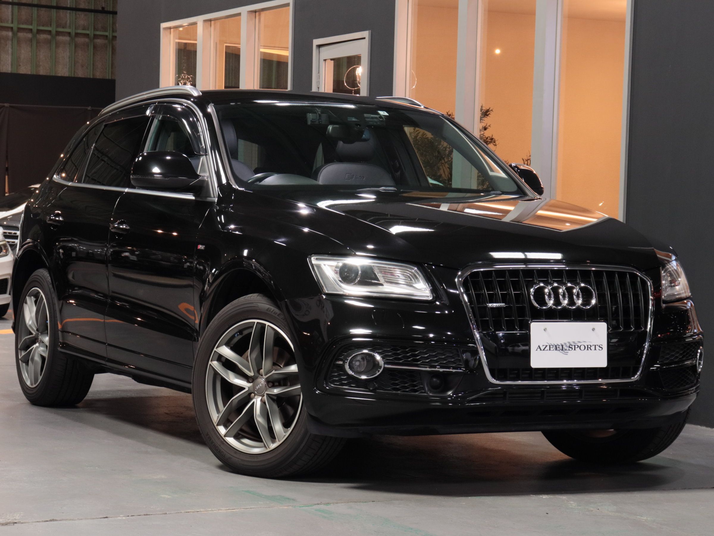 アウディ　Ｑ５　２．０ＴＦＳＩクワトロ　Ｓライン