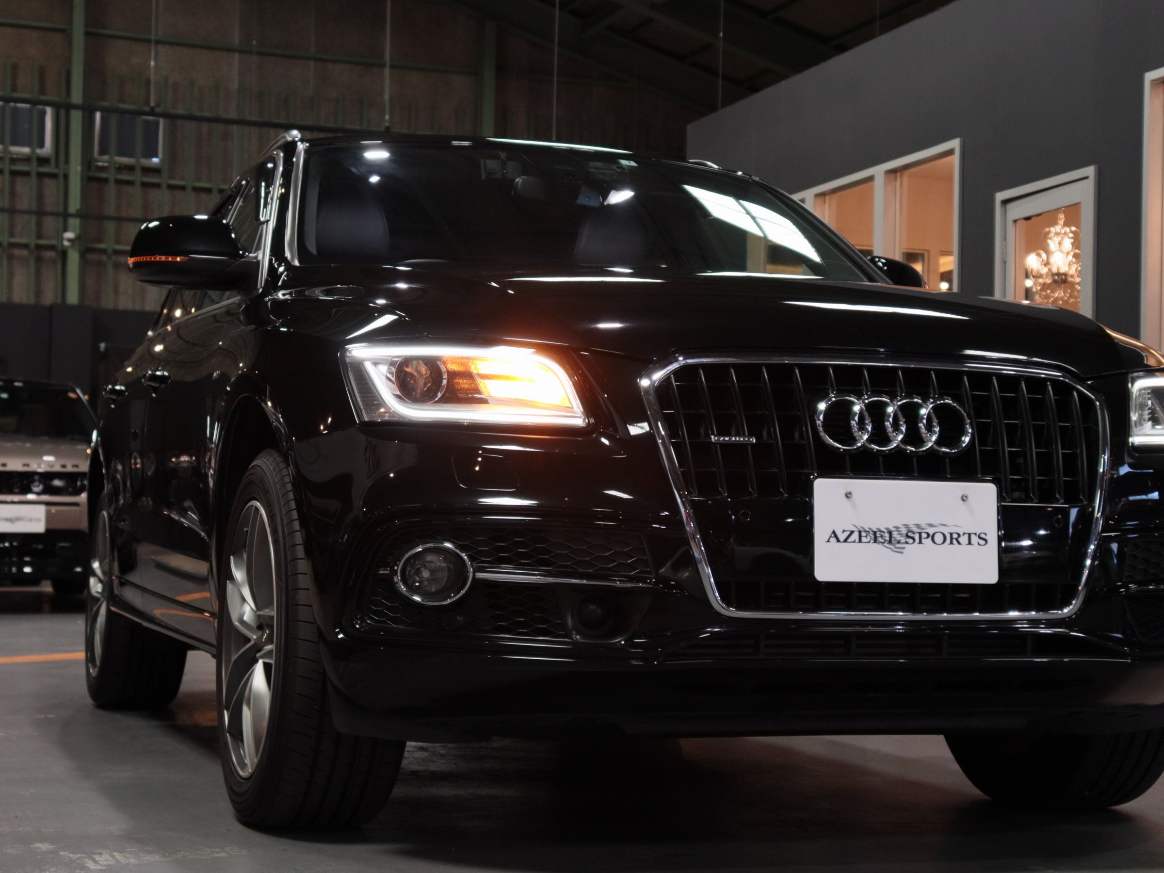 アウディ　Ｑ５　２．０ＴＦＳＩクワトロ　Ｓライン
