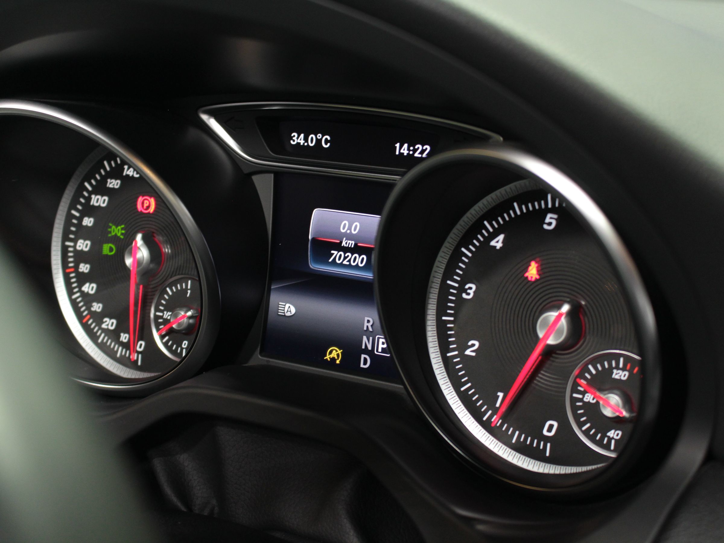 メルセデスベンツ　ＣＬＡ１８０　スポーツ