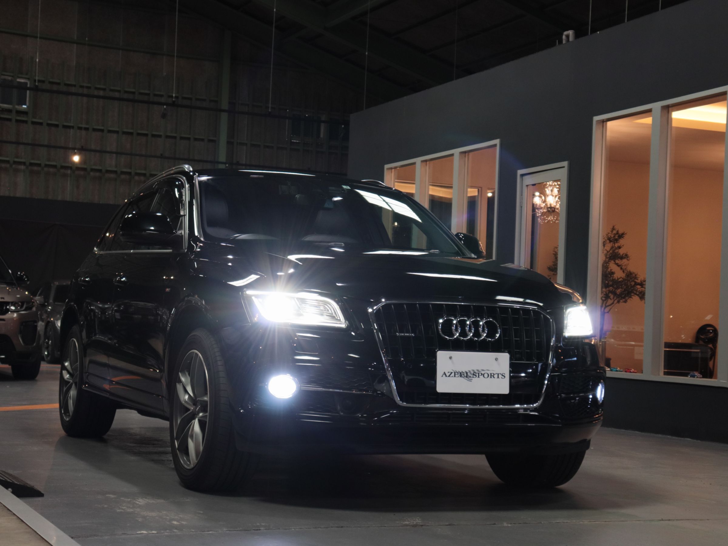 アウディ　Ｑ５　２．０ＴＦＳＩクワトロ　Ｓライン