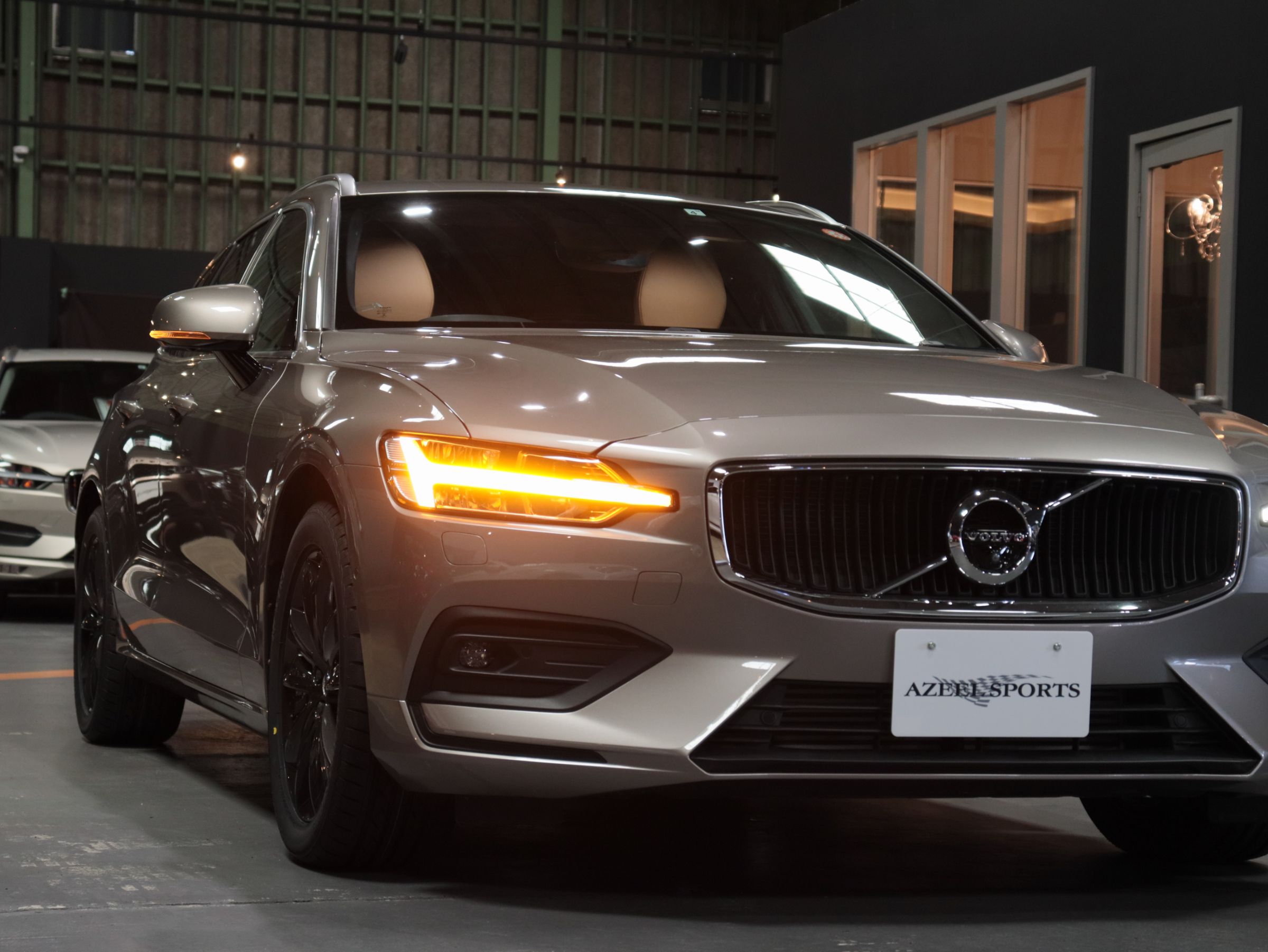ボルボ　Ｖ６０　Ｔ５モメンタム