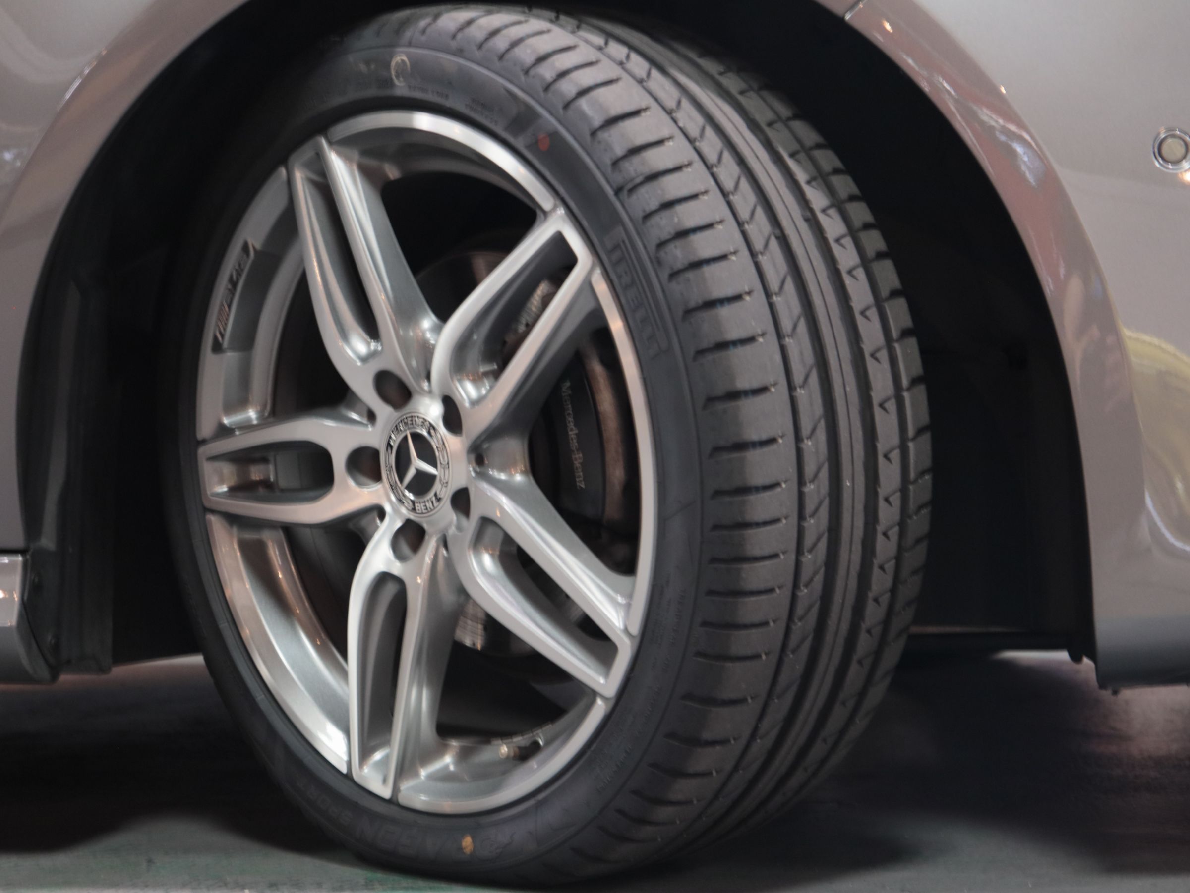 メルセデスベンツ　ＣＬＡ１８０　スポーツ