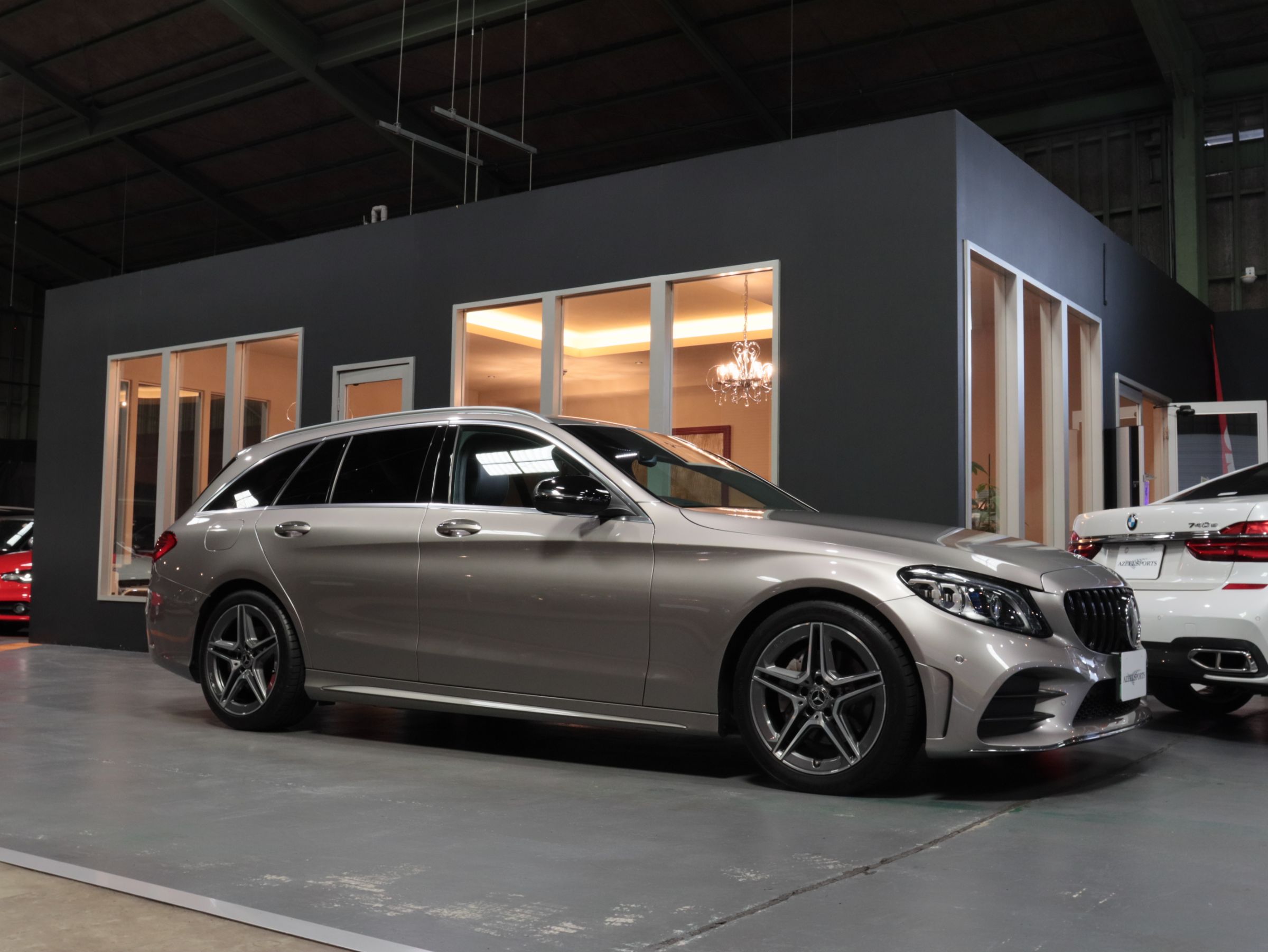 メルセデスベンツ　Ｃ２００ステーションワゴン　アバンギャルド　ＡＭＧライン