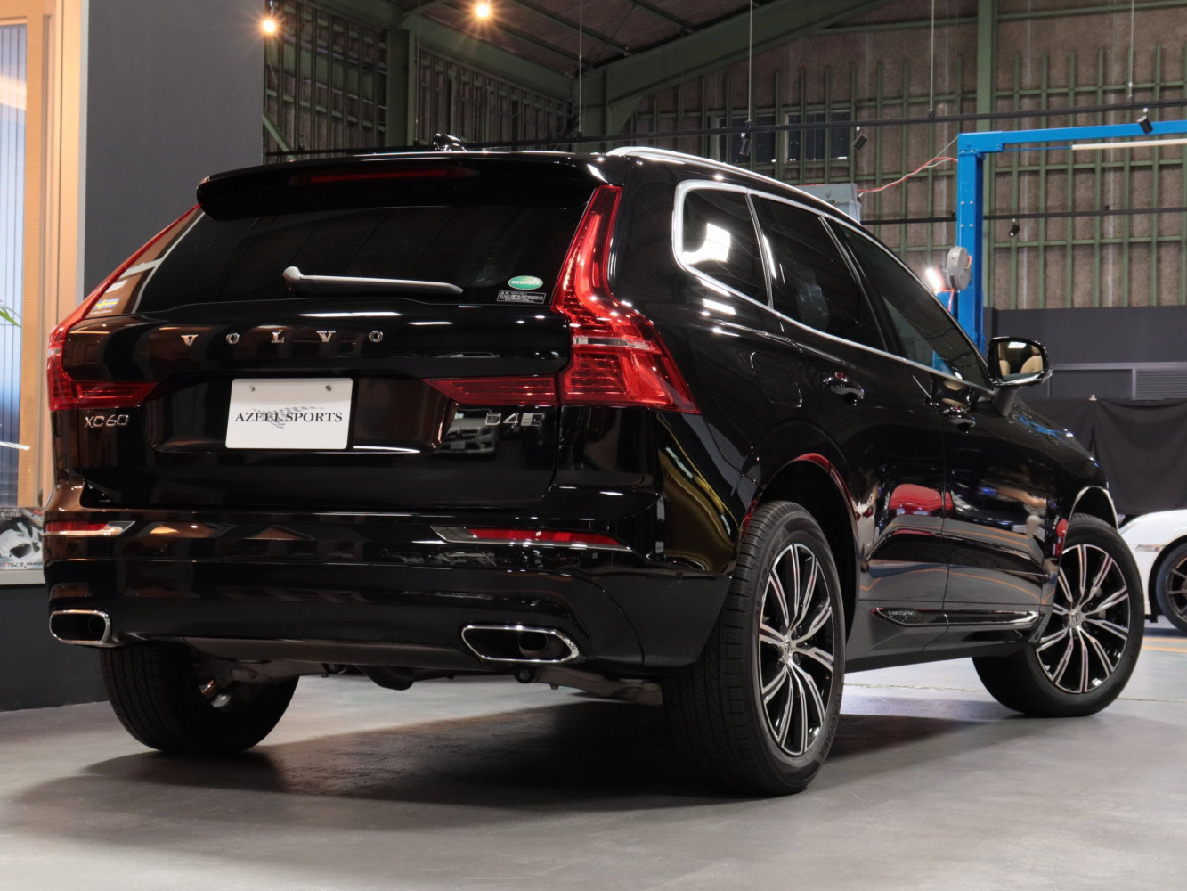 ボルボ　ＸＣ６０　Ｄ４インスクリプション　４ＷＤ