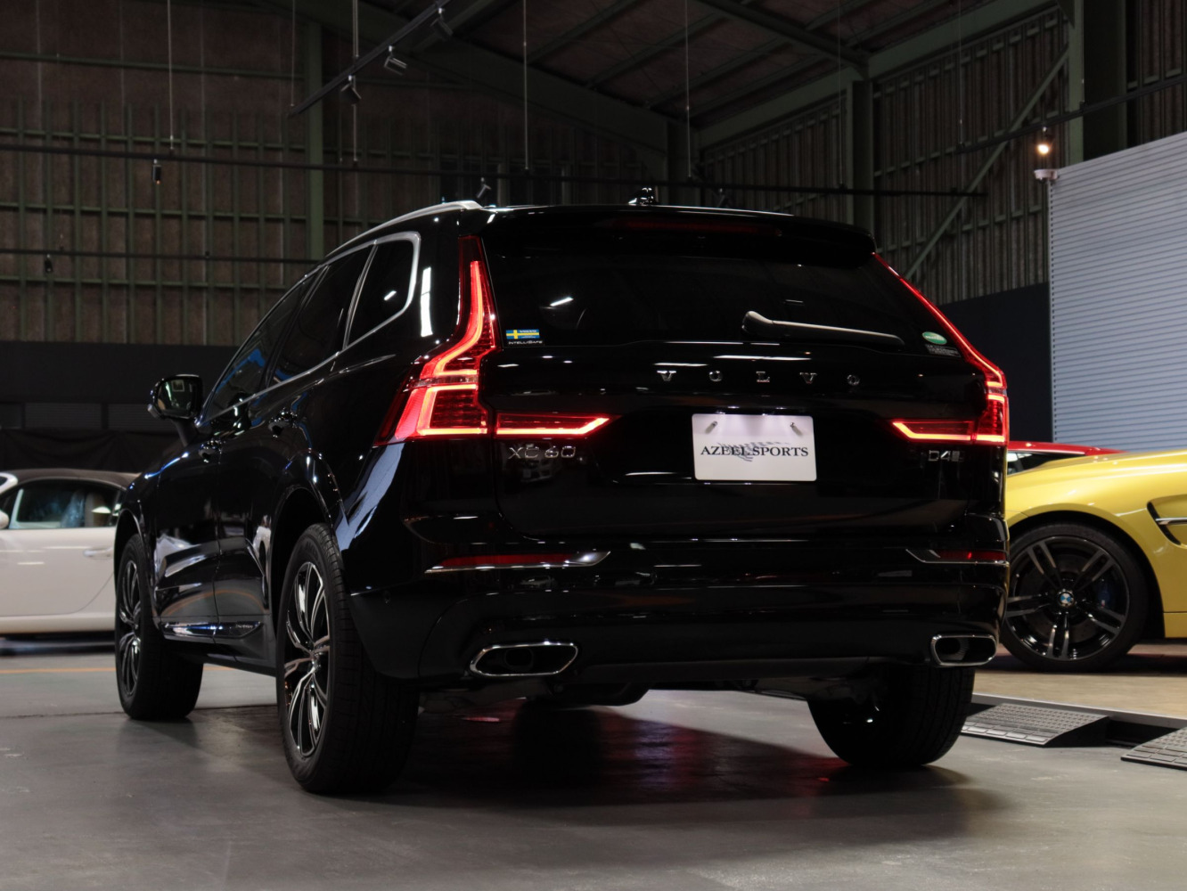 ボルボ　ＸＣ６０　Ｄ４インスクリプション　４ＷＤ