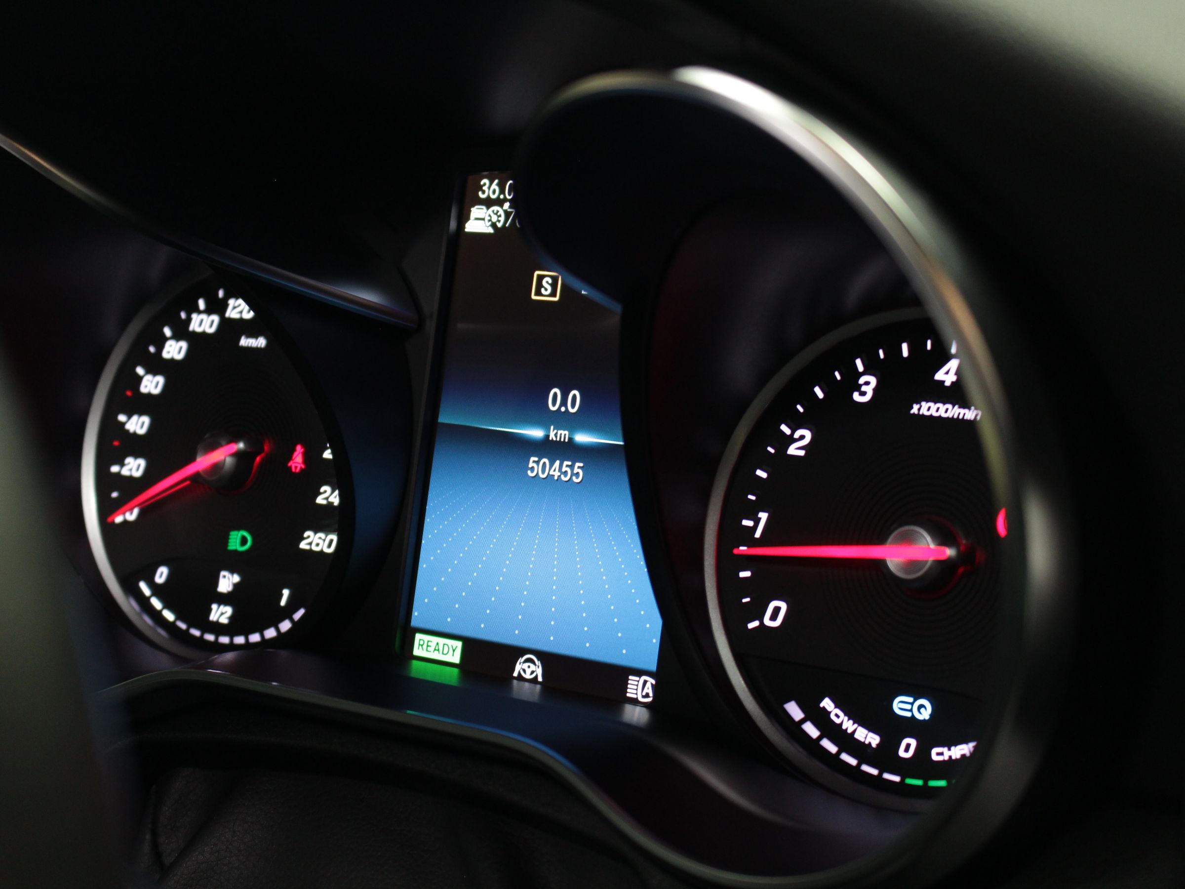 メルセデスベンツ　Ｃ２００ステーションワゴン　アバンギャルド　ＡＭＧライン