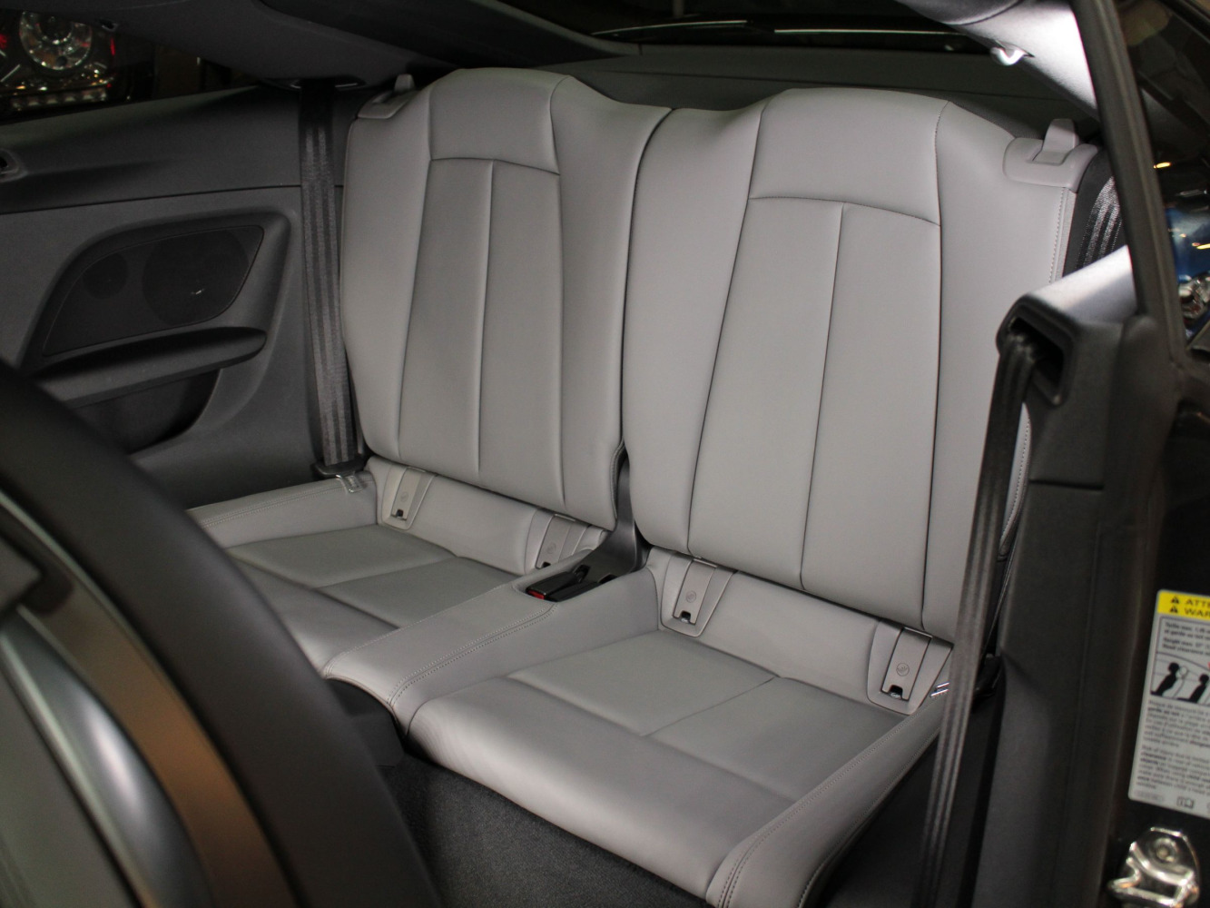 アウディ　ＴＴＳ　２．０ＴＦＳＩ　４ＷＤ　