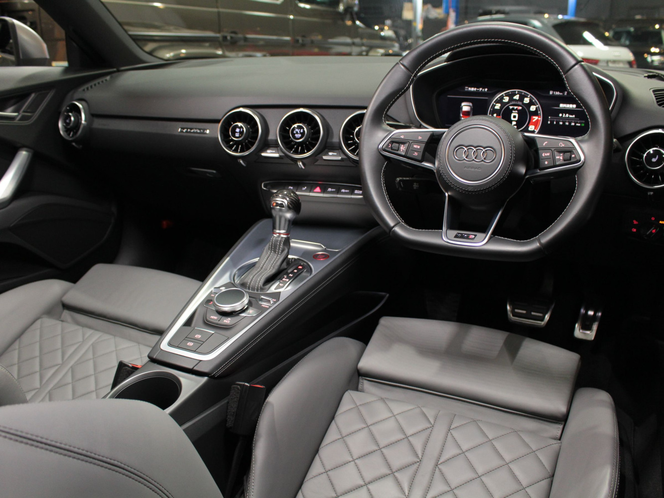 アウディ　ＴＴＳ　２．０ＴＦＳＩ　４ＷＤ　