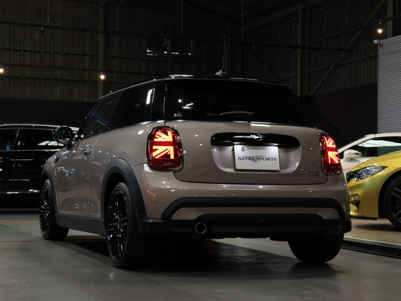 ＭＩＮＩ　クーパーＤ　ＣＬＡＳＳＩＣトリム