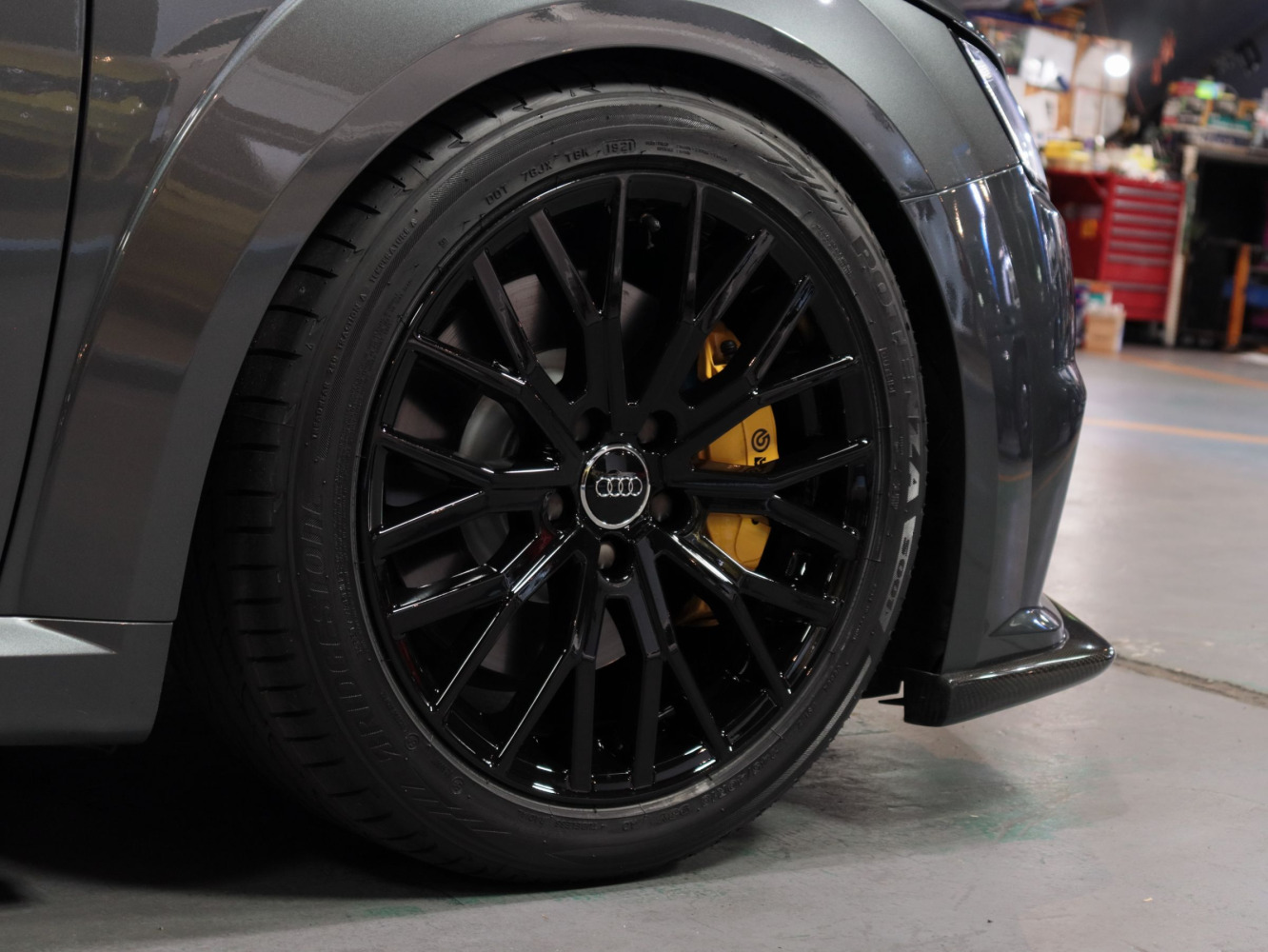 アウディ　ＴＴＳ　２．０ＴＦＳＩ　４ＷＤ　