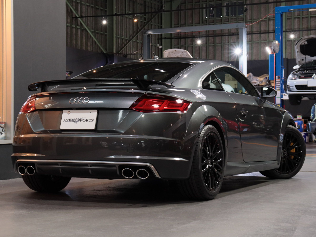 アウディ　ＴＴＳ　２．０ＴＦＳＩ　４ＷＤ　