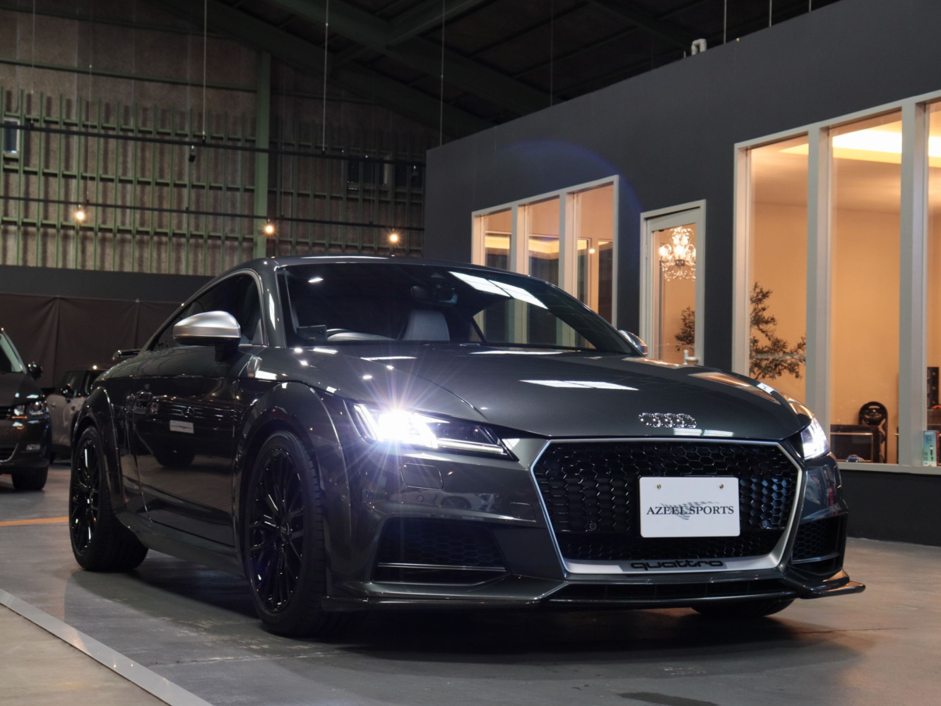 アウディ　ＴＴＳ　２．０ＴＦＳＩ　４ＷＤ　