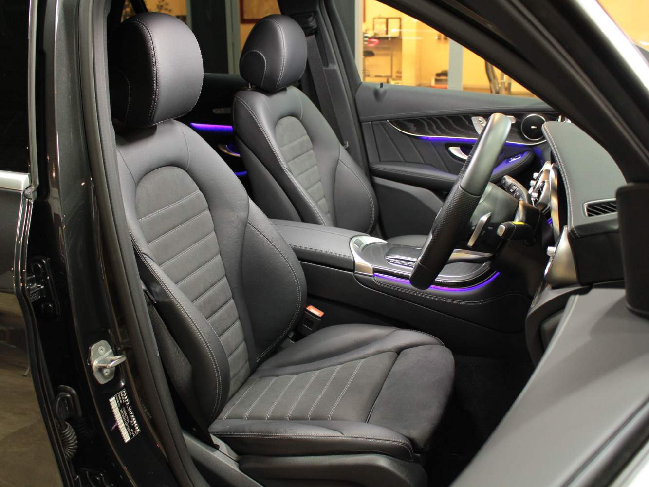メルセデスベンツ　ＧＬＣ２２０ｄ　４マチック　ＡＭＧライン　