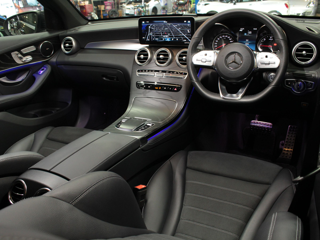 メルセデスベンツ　ＧＬＣ２２０ｄ　４マチック　ＡＭＧライン　