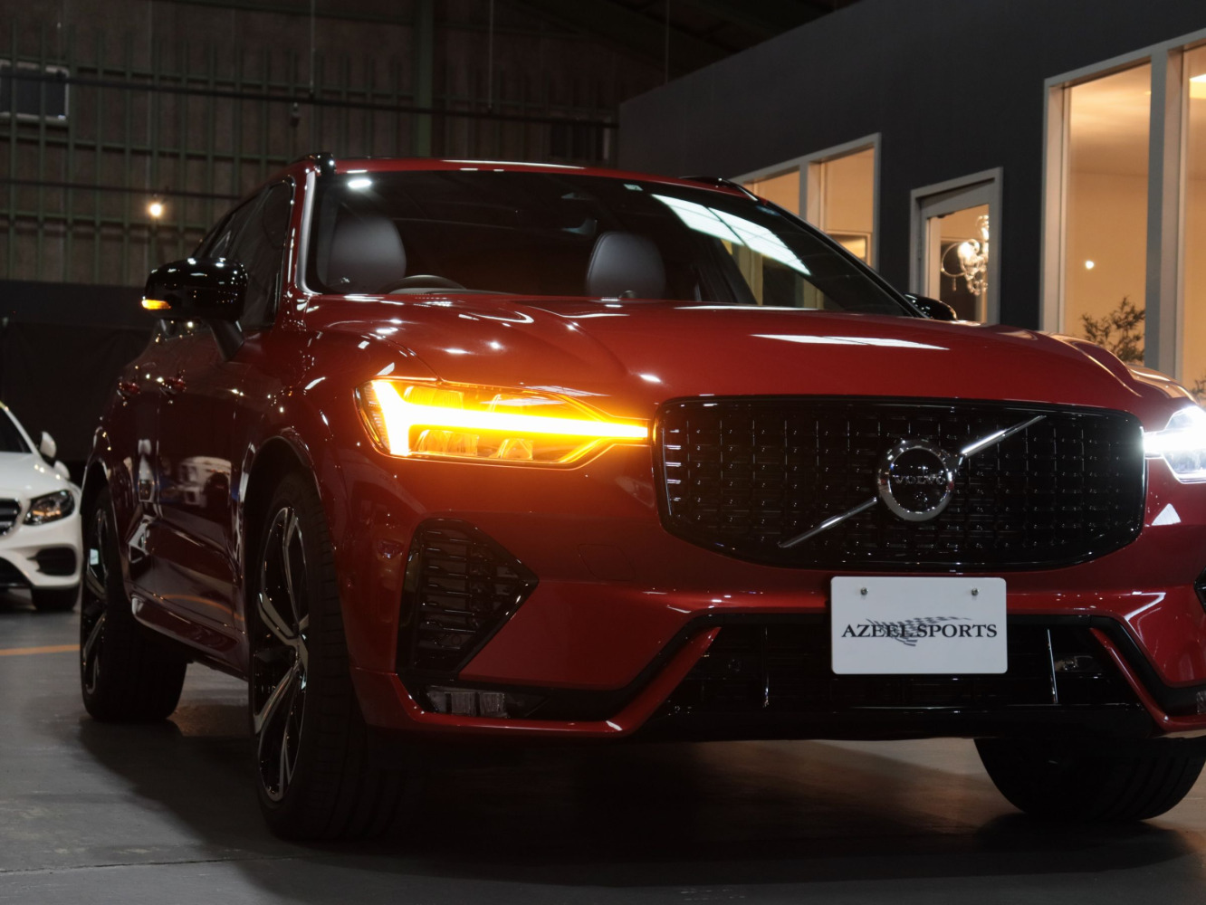 ボルボ　ＸＣ６０　Ｂ６　ＡＷＤ　Ｒデザイン