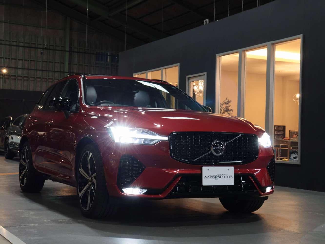 ボルボ　ＸＣ６０　Ｂ６　ＡＷＤ　Ｒデザイン
