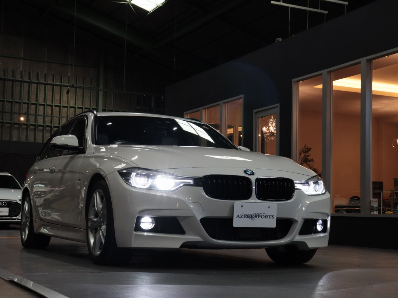 ＢＭＷ　３シリーズツーリング　３２０ｄ　Ｍスポーツ