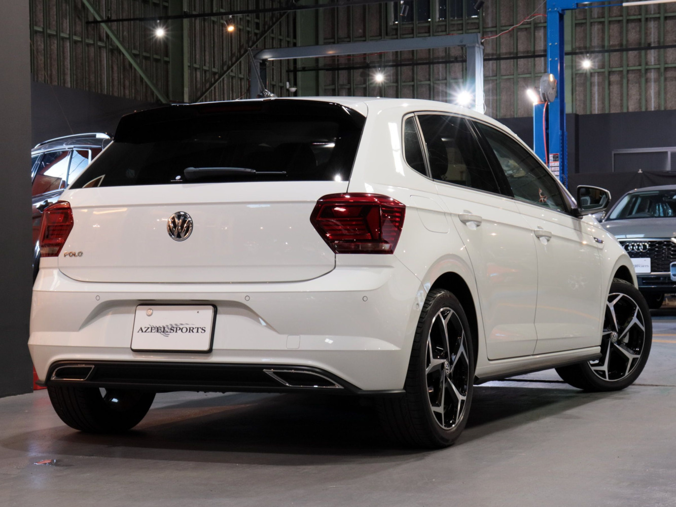 フォルクスワーゲン　ポロ　ＴＳＩ　Ｒライン